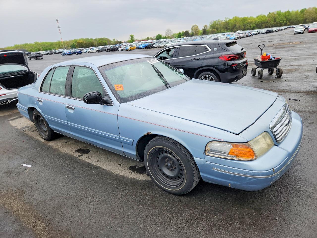 2000 Ford Crown Victoria Blue vin: 2FAFP73W7YX135963