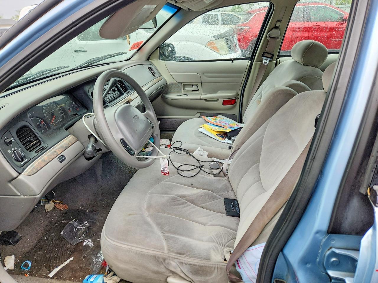 2000 Ford Crown Victoria Blue vin: 2FAFP73W7YX135963