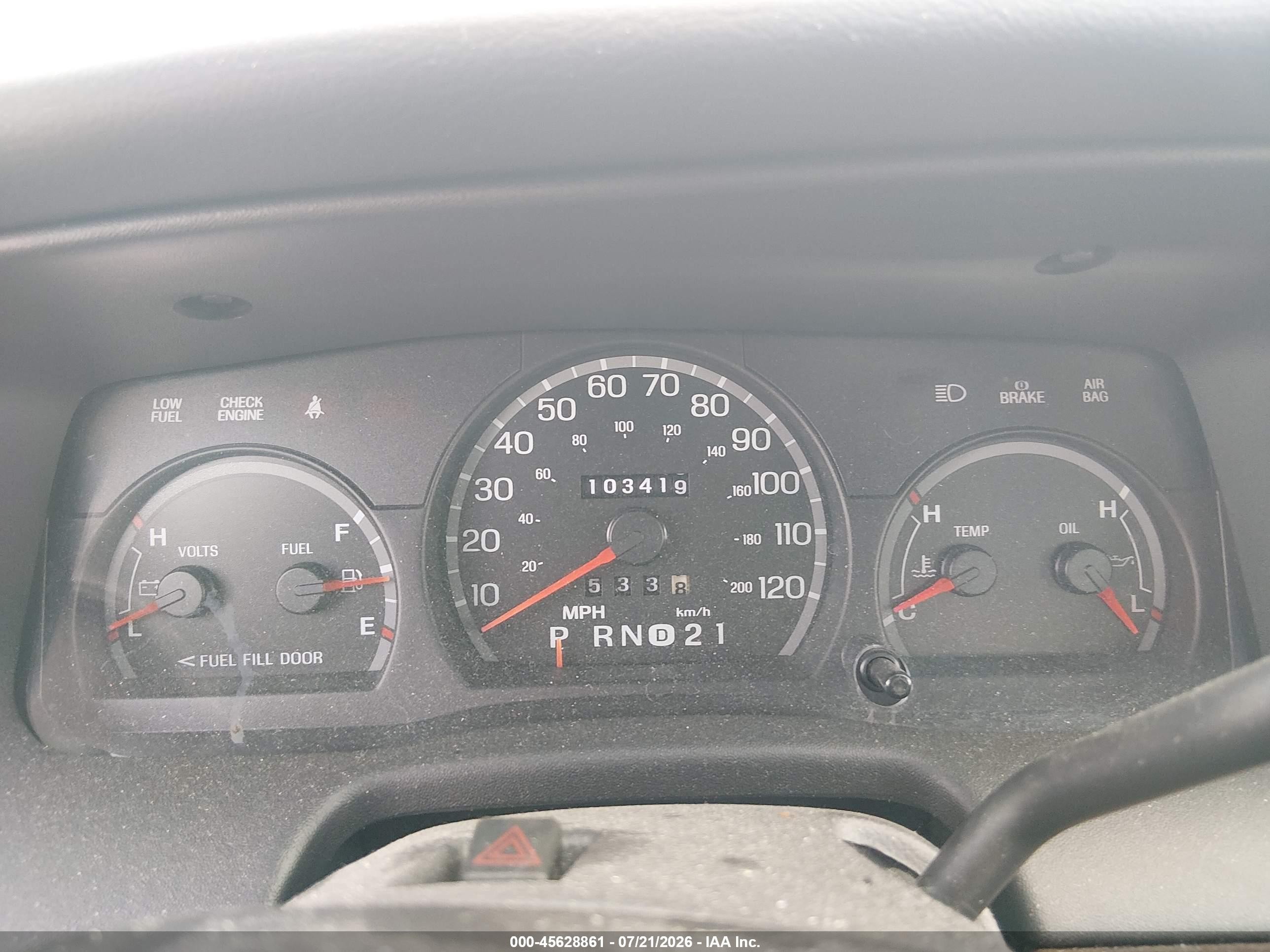 2003 Ford Crown Victoria Standard Silver vin: 2FAFP73W83X110157