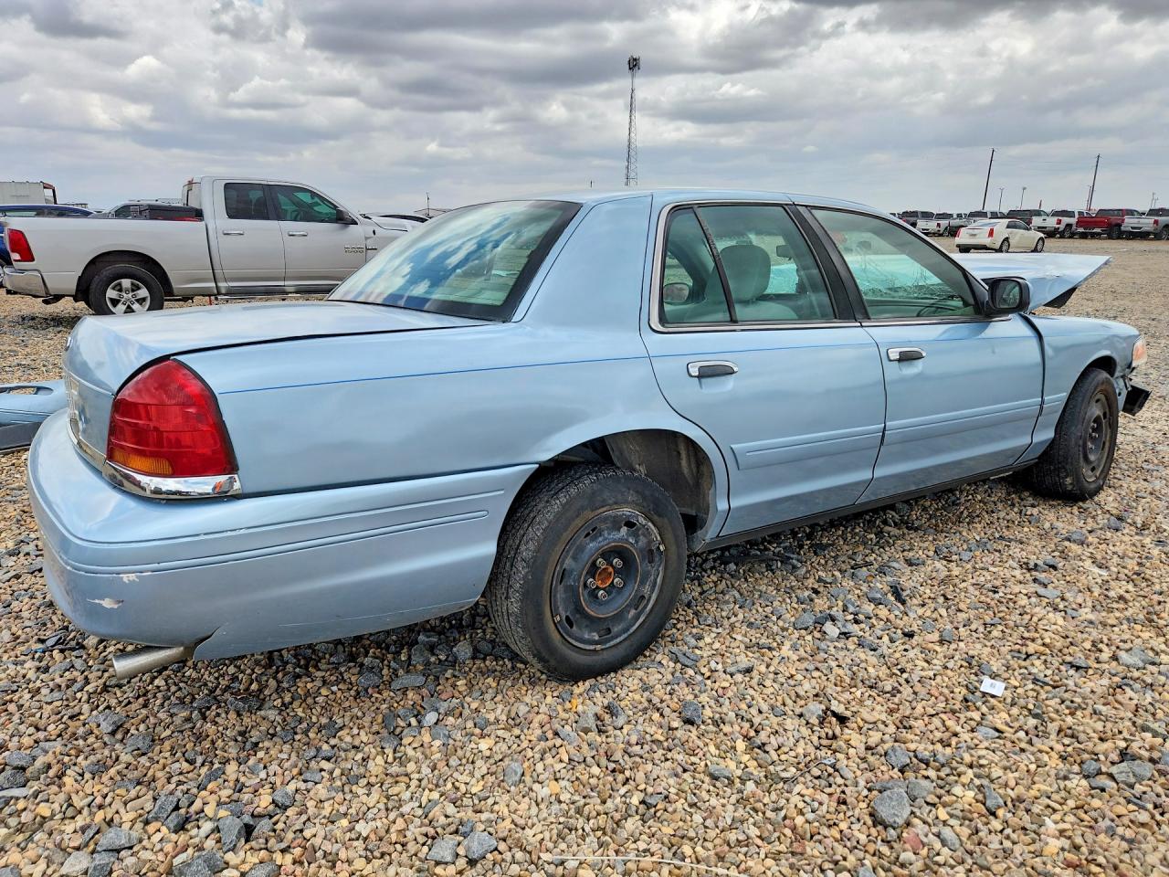 2003 Ford Crown Victoria Blue vin: 2FAFP73W83X123376