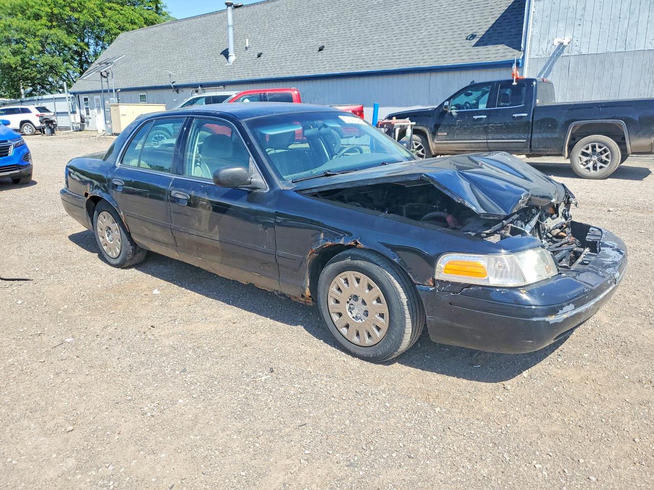 2004 Ford Crown Victoria Черный vin: 2FAFP73W84X170795