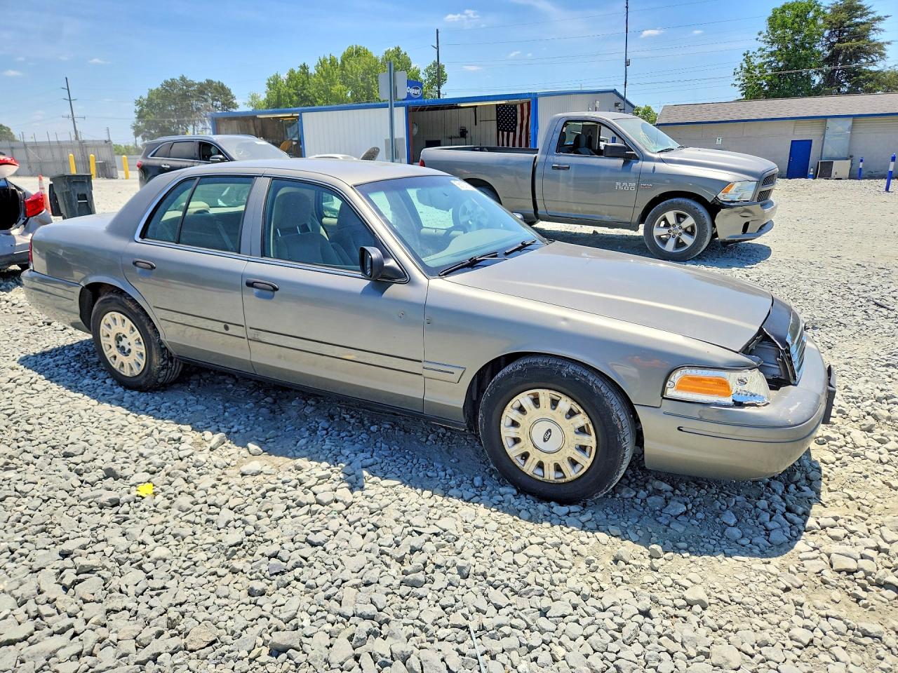 2004 Ford Crown Victoria Gray vin: 2FAFP73W94X152919