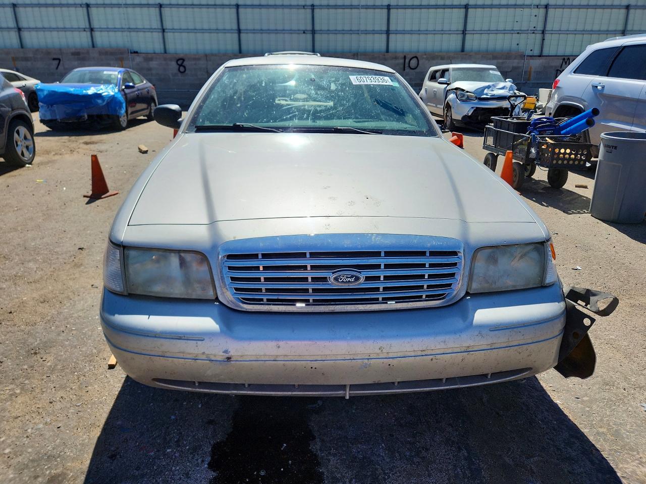 2007 Ford Crown Victoria Silver vin: 2FAFP74V17X145828