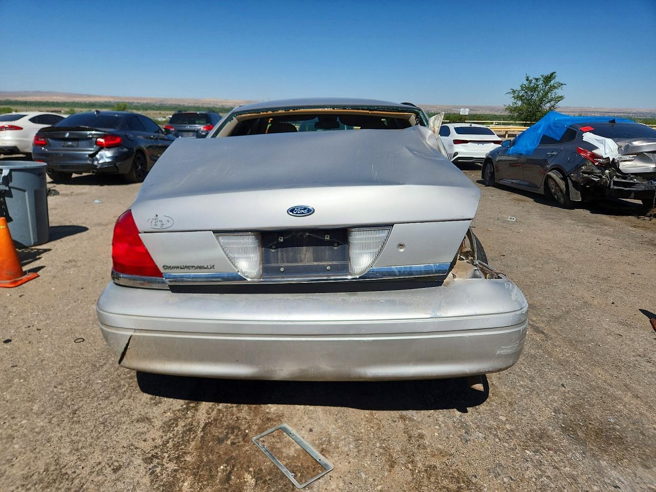 2007 Ford Crown Victoria Silver vin: 2FAFP74V17X145828