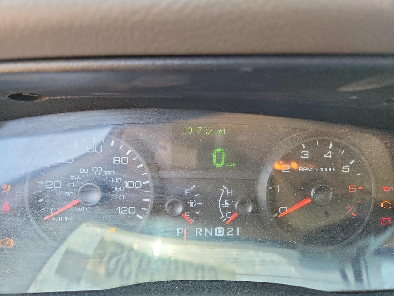 2007 Ford Crown Victoria Silver vin: 2FAFP74V17X145828
