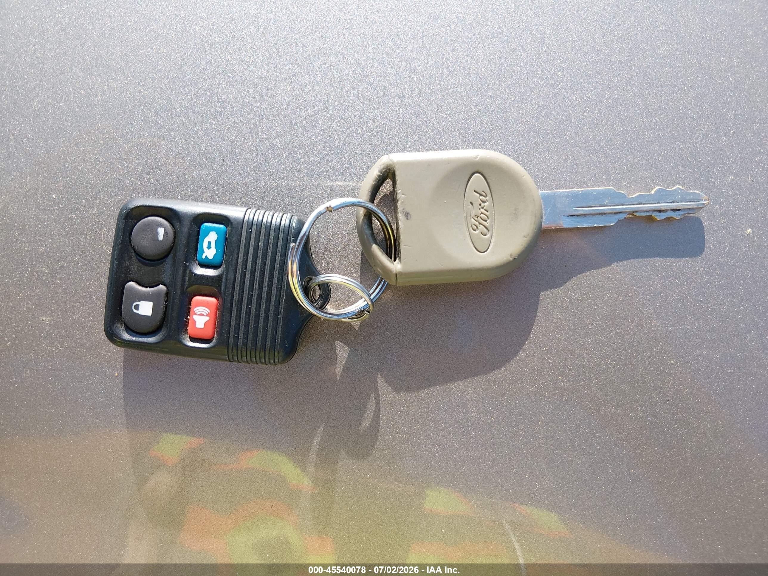 2006 Ford Crown Victoria Lx/lx Sport Желто-коричневый vin: 2FAFP74V26X112836
