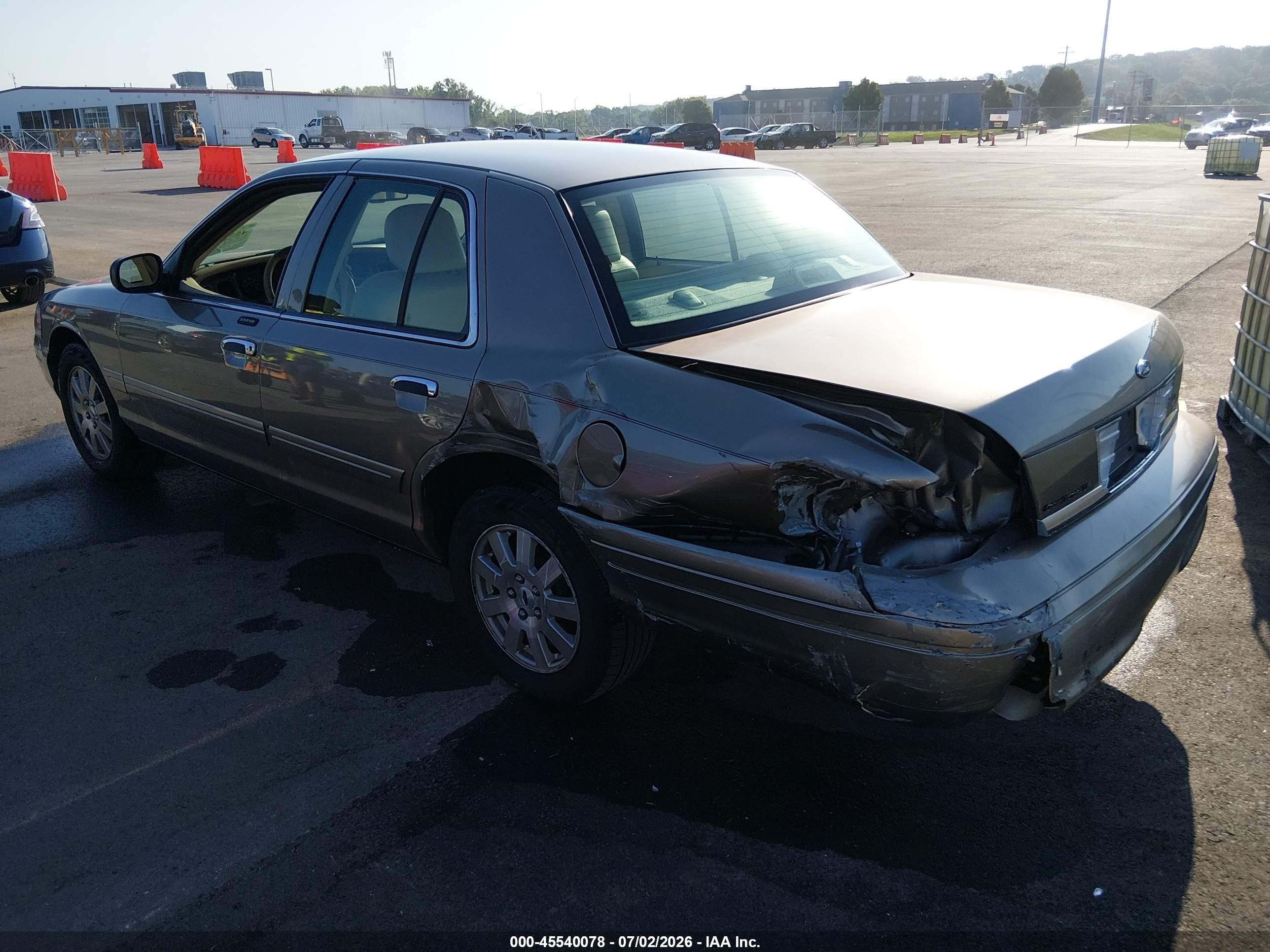 2006 Ford Crown Victoria Lx/lx Sport Желто-коричневый vin: 2FAFP74V26X112836