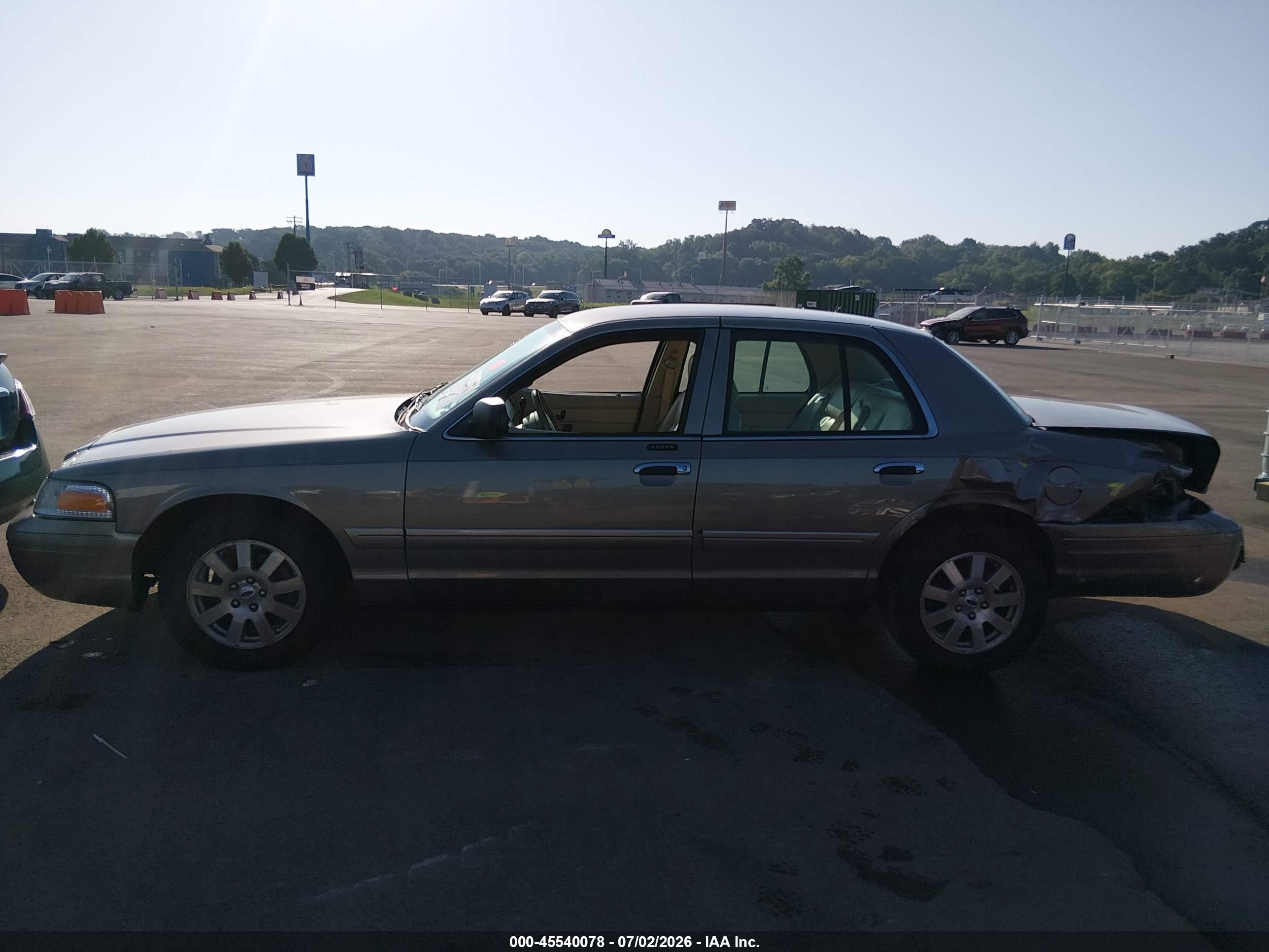 2006 Ford Crown Victoria Lx/lx Sport Желто-коричневый vin: 2FAFP74V26X112836