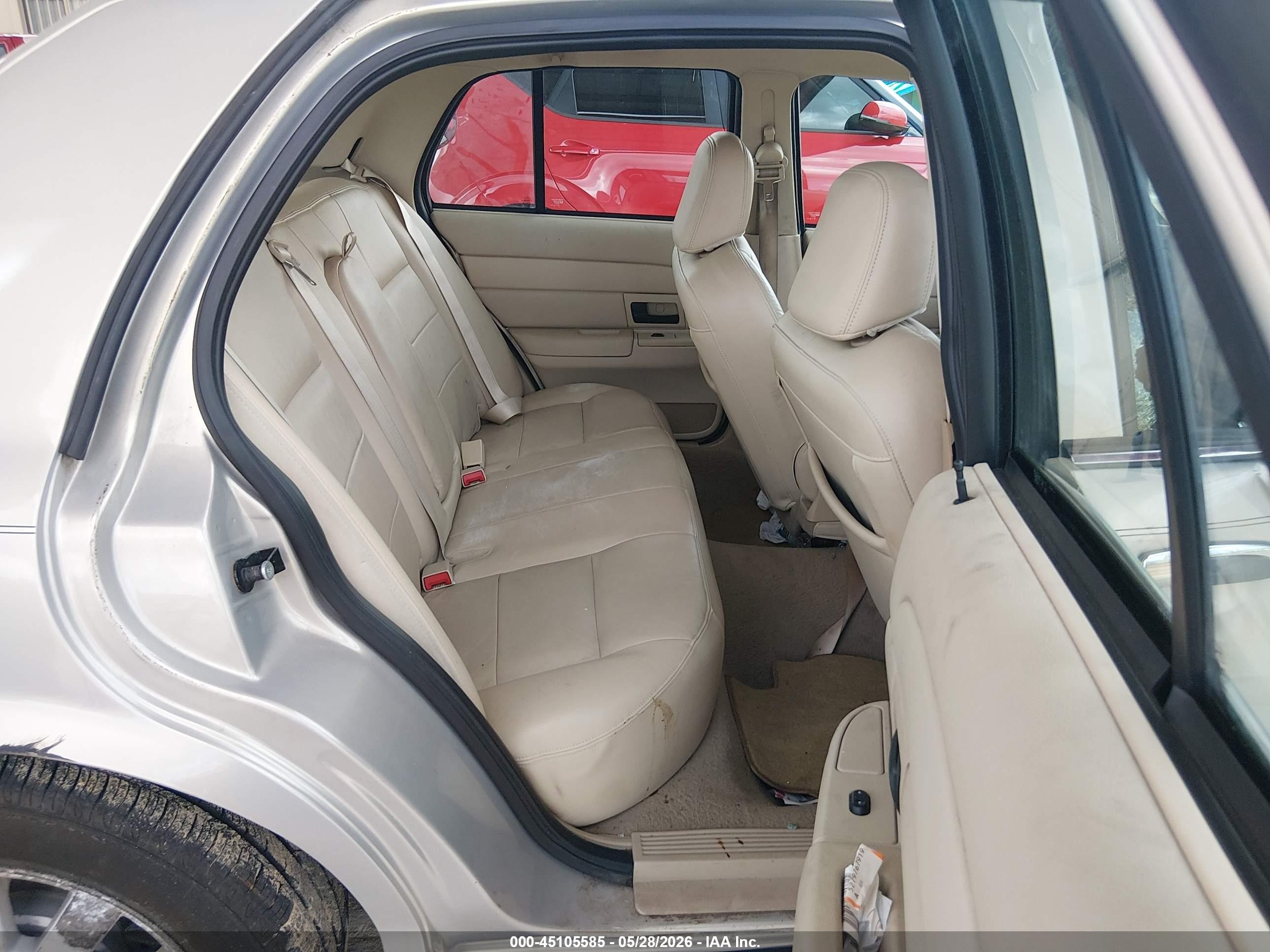 2008 Ford Crown Victoria Lx Champagne vin: 2FAFP74V38X135612