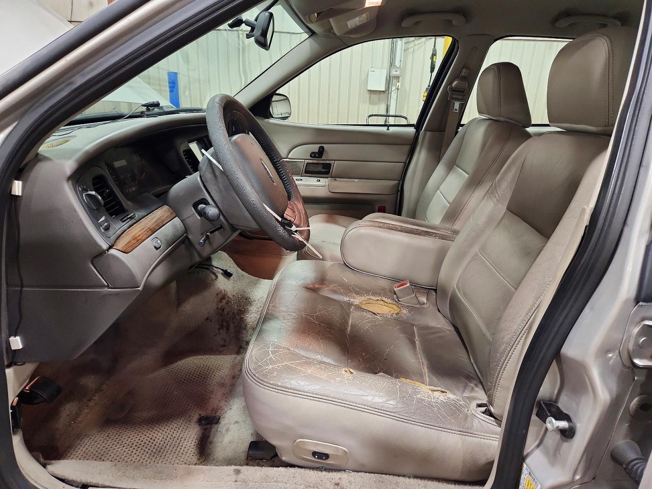 2008 Ford Crown Victoria Lx Silver vin: 2FAFP74V48X102084