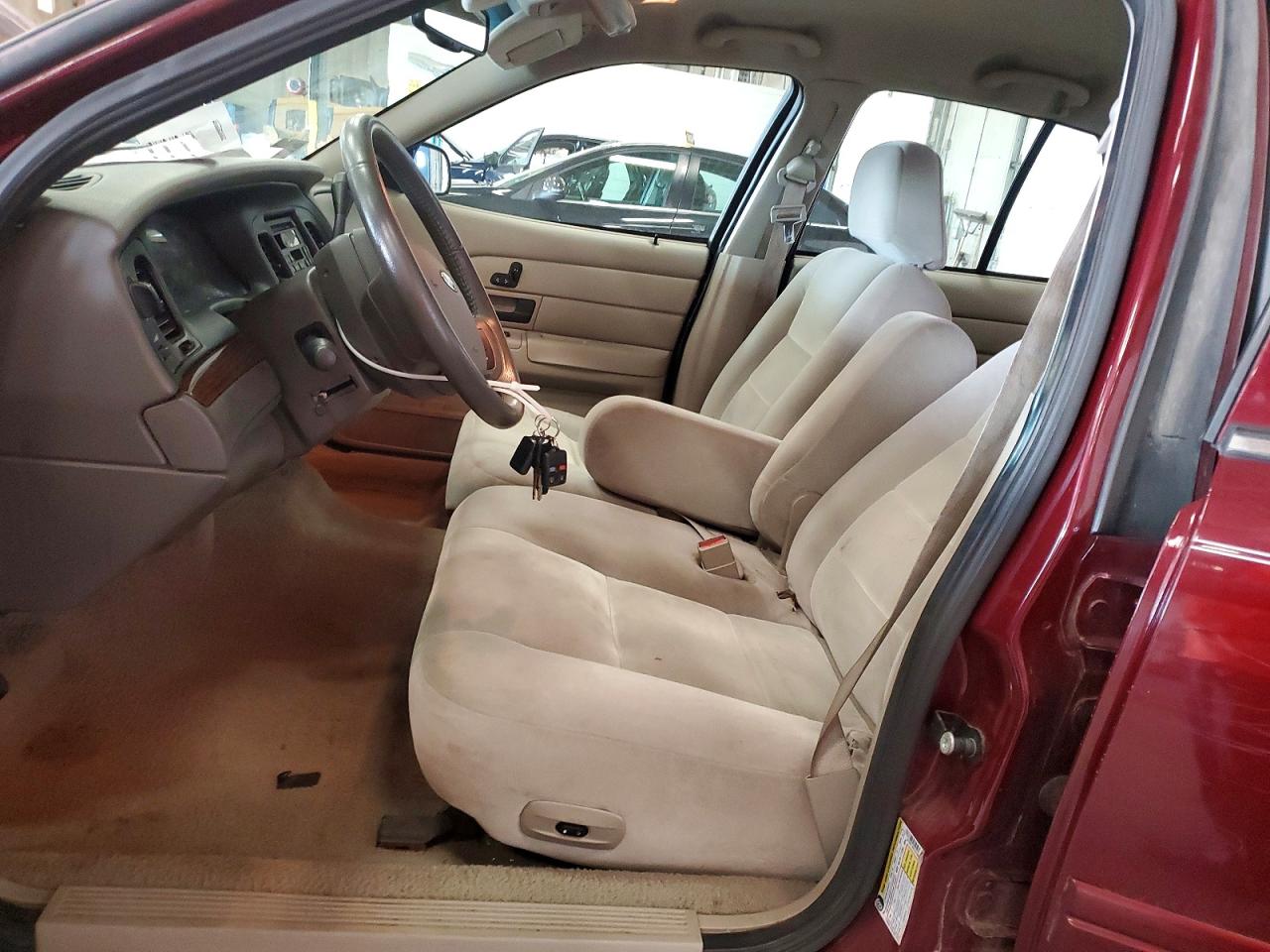 2007 Ford Crown Victoria Lx Red vin: 2FAFP74V57X108863