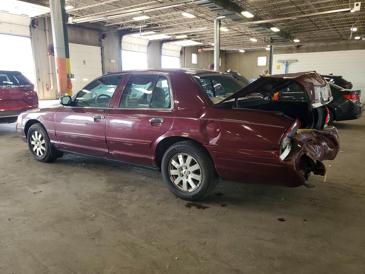 2007 Ford Crown Victoria Lx Red vin: 2FAFP74V57X108863