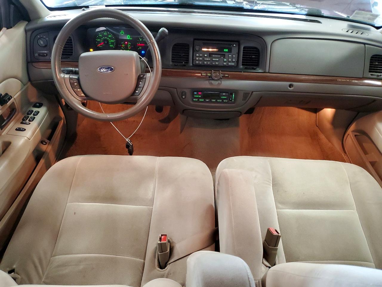 2007 Ford Crown Victoria Lx Red vin: 2FAFP74V57X108863