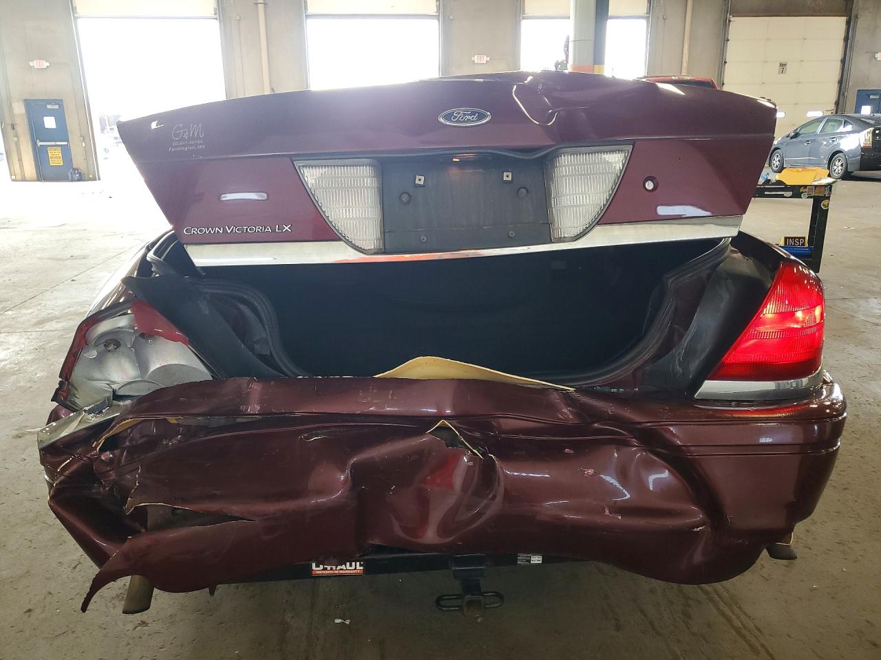 2007 Ford Crown Victoria Lx Red vin: 2FAFP74V57X108863