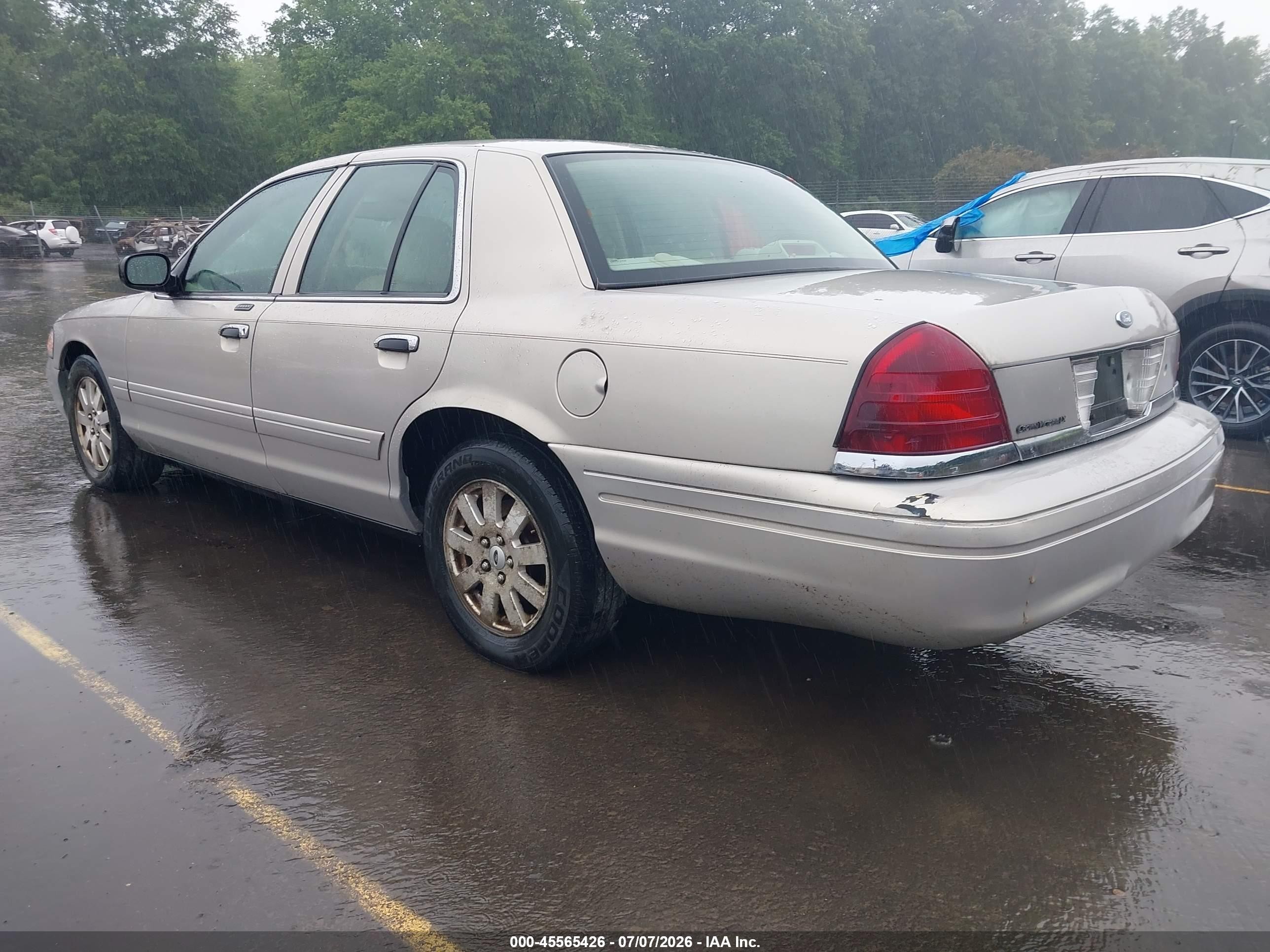 2007 Ford Crown Victoria Lx Champagne vin: 2FAFP74V67X142391