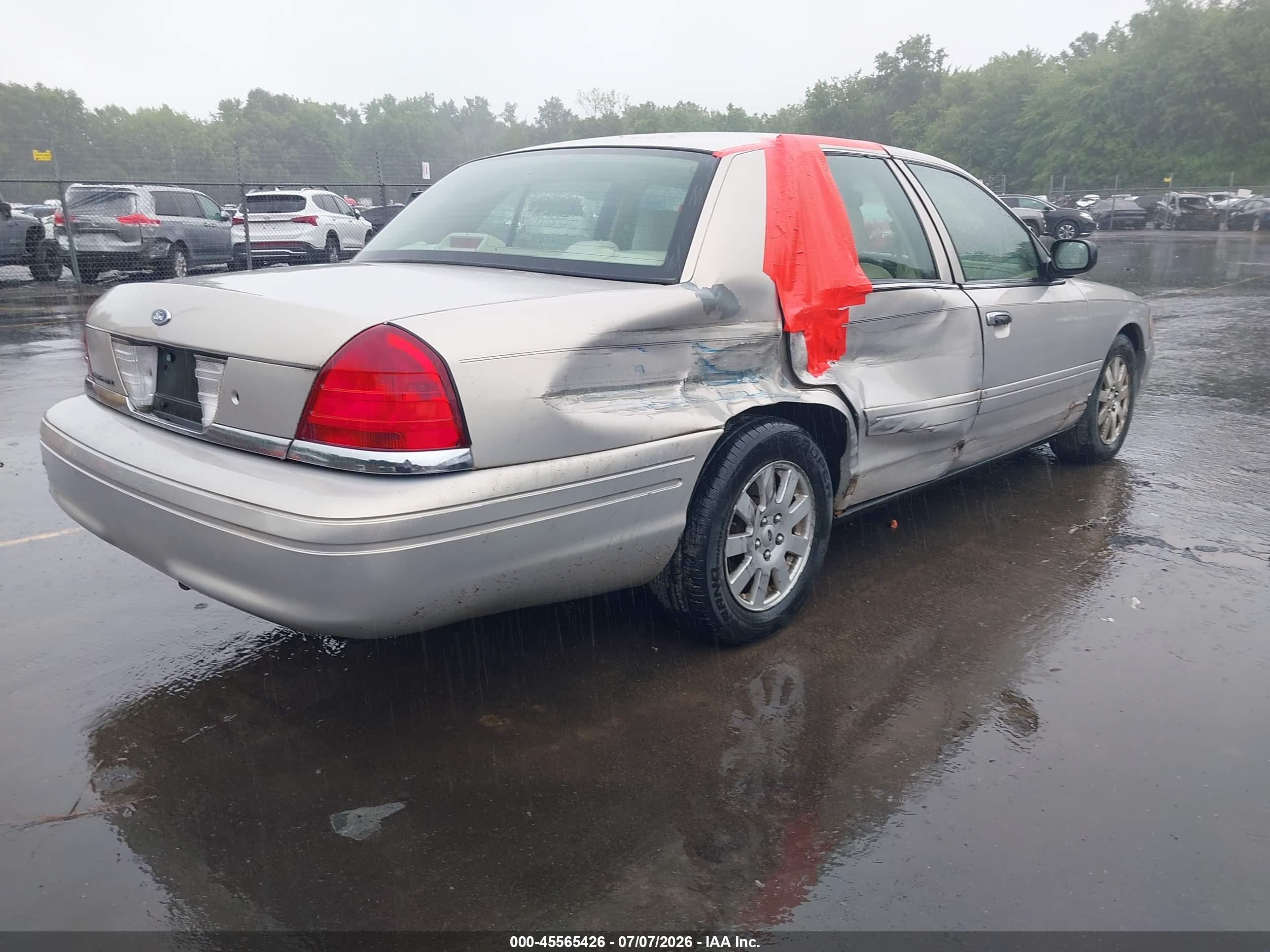 2007 Ford Crown Victoria Lx Champagne vin: 2FAFP74V67X142391