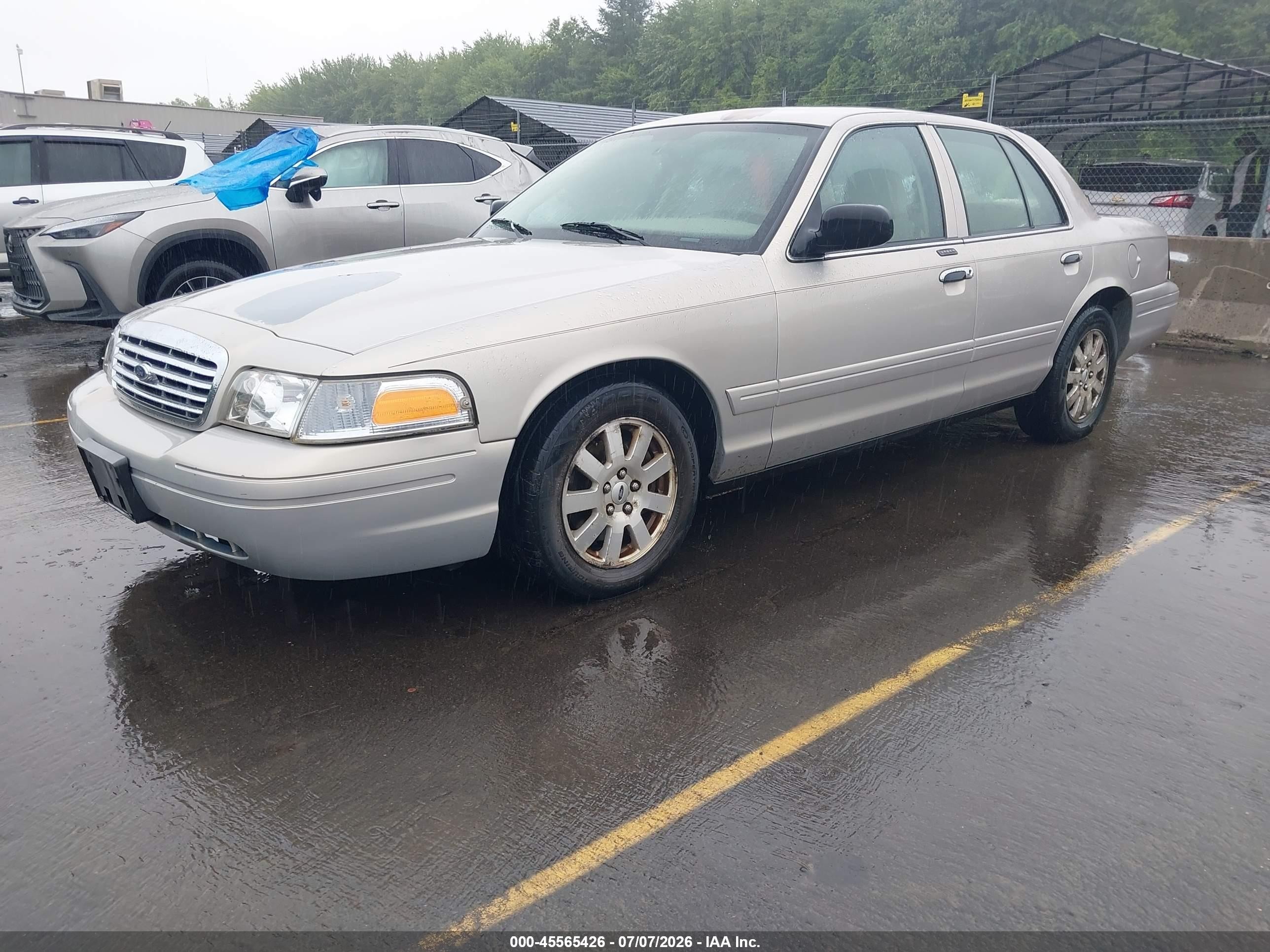 2007 Ford Crown Victoria Lx Champagne vin: 2FAFP74V67X142391