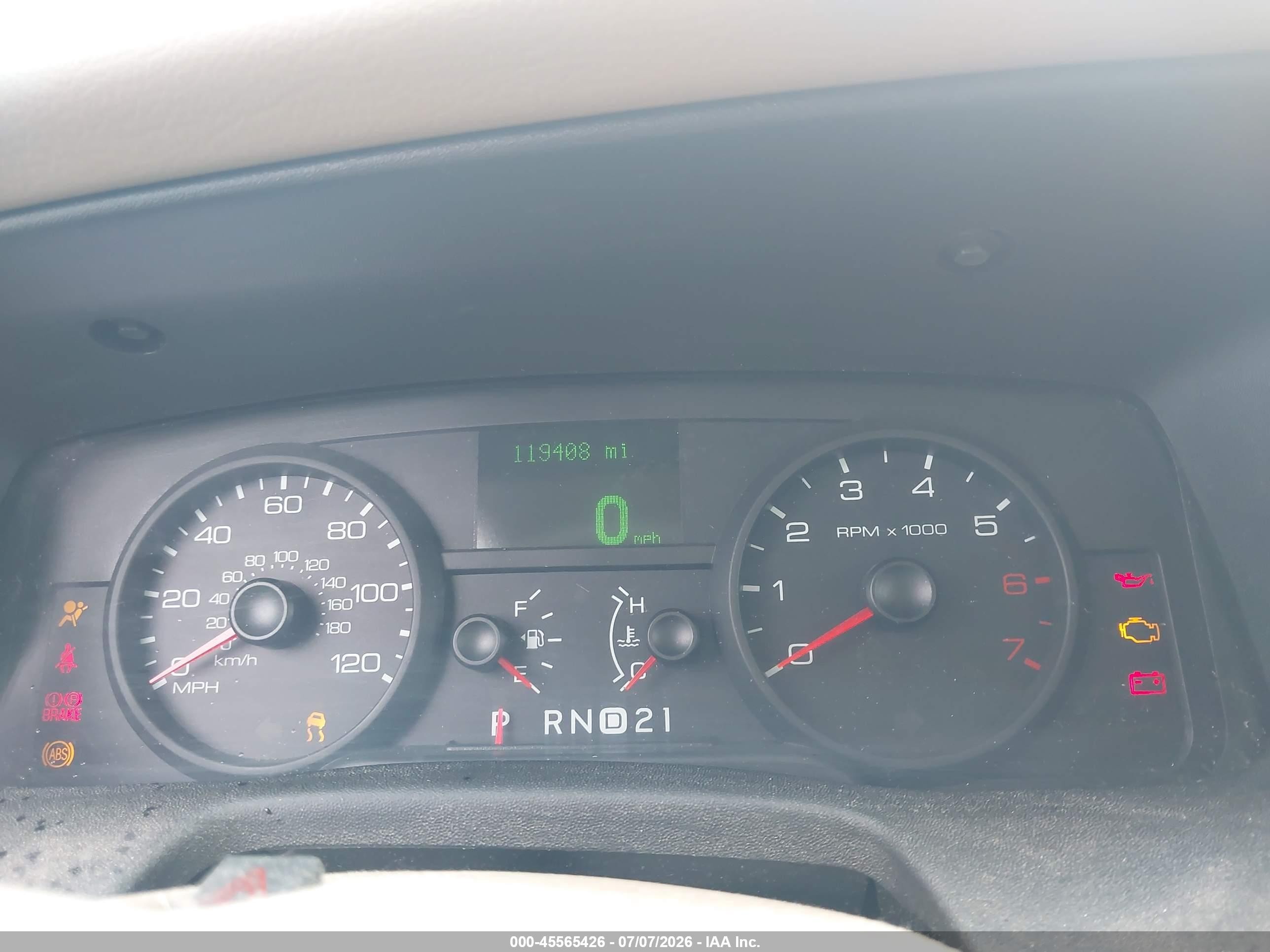 2007 Ford Crown Victoria Lx Champagne vin: 2FAFP74V67X142391
