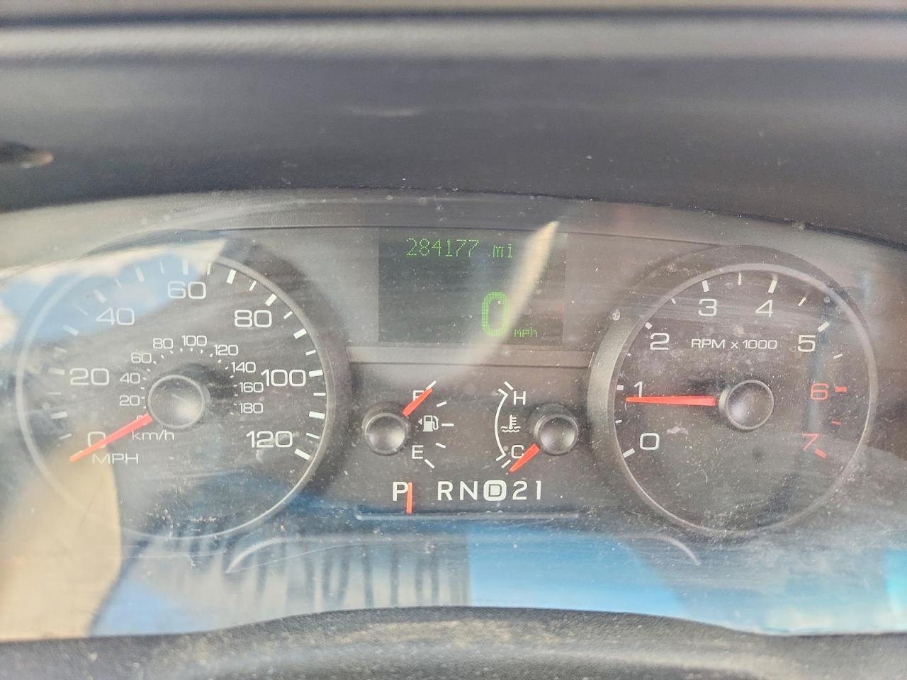 2008 Ford Crown Victoria Lx Blue vin: 2FAFP74V68X129125