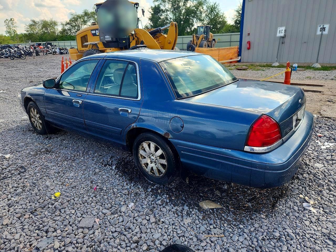 2008 Ford Crown Victoria Lx Blue vin: 2FAFP74V68X129125