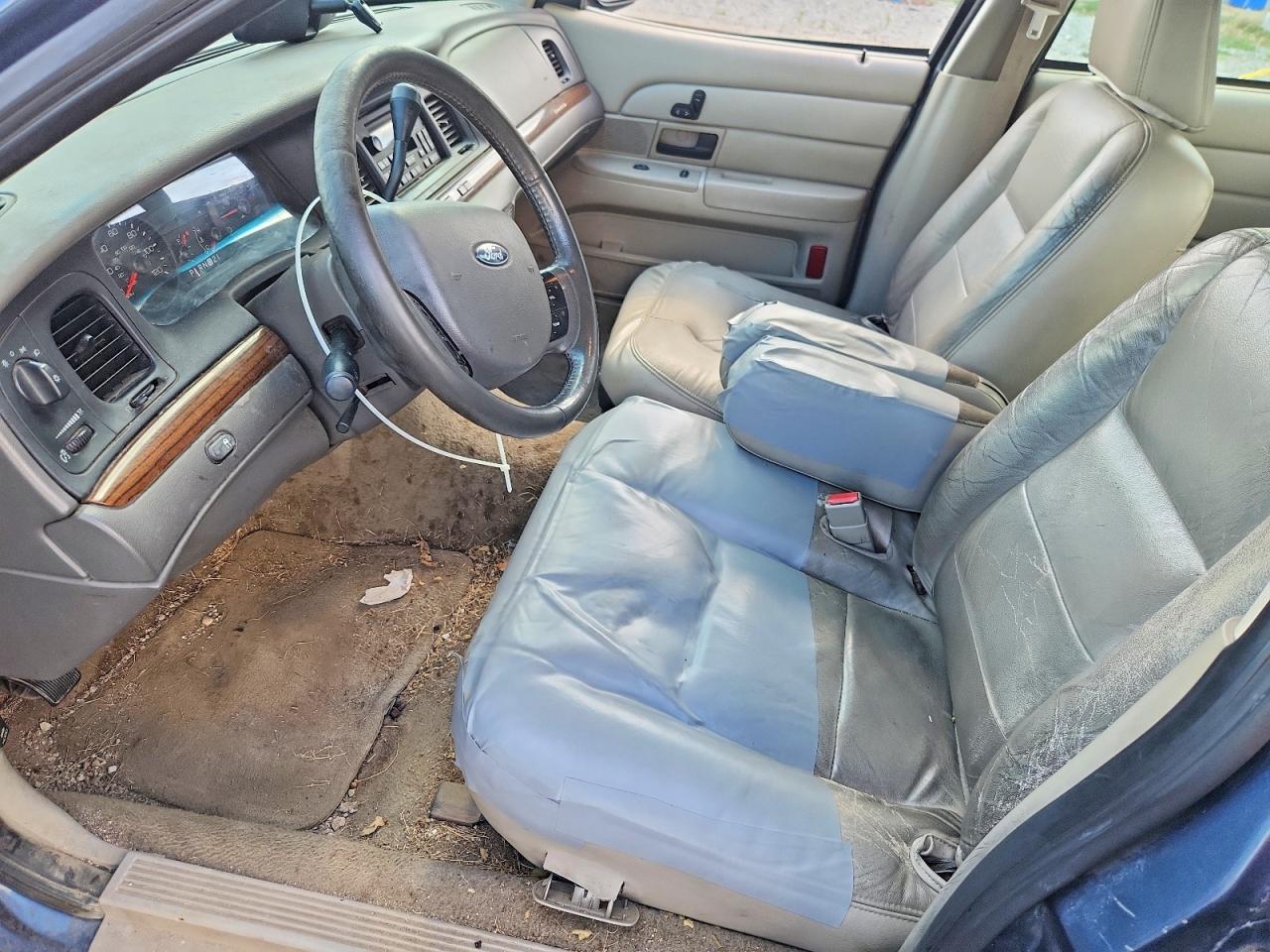 2008 Ford Crown Victoria Lx Blue vin: 2FAFP74V68X129125