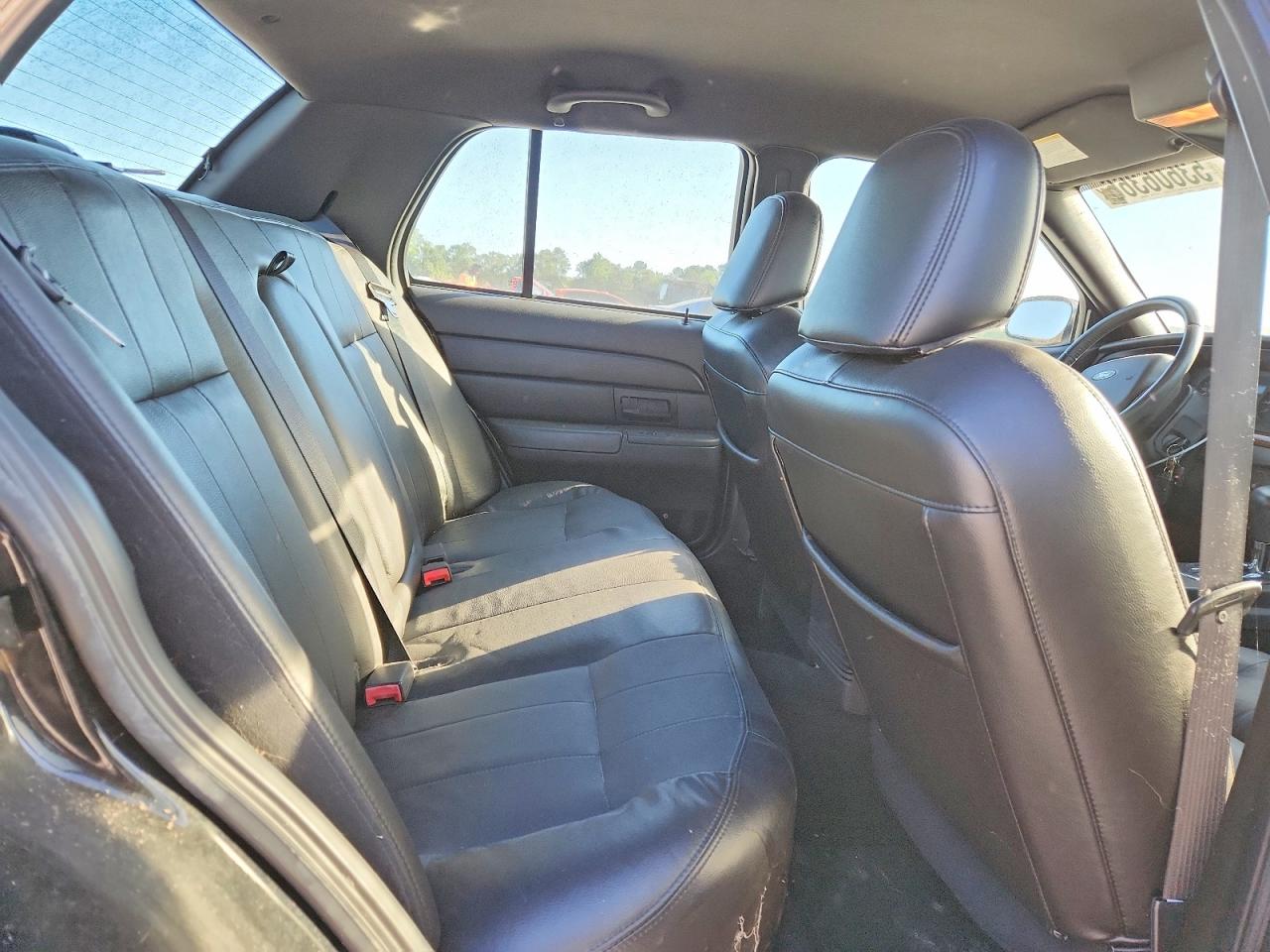 2007 Ford Crown Victoria Black vin: 2FAFP74V76X105266
