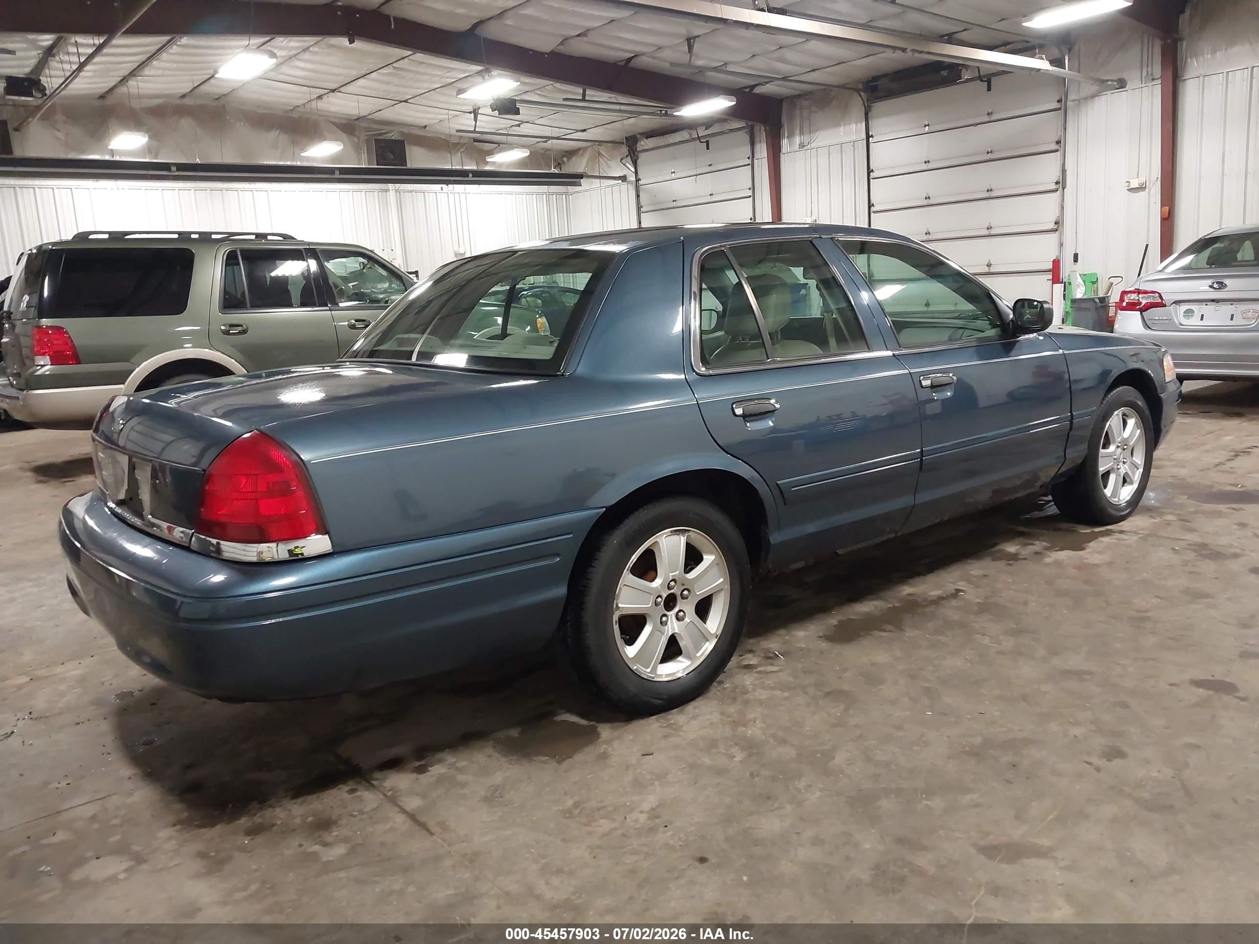 2008 Ford Crown Victoria Lx Синий vin: 2FAFP74V78X171190