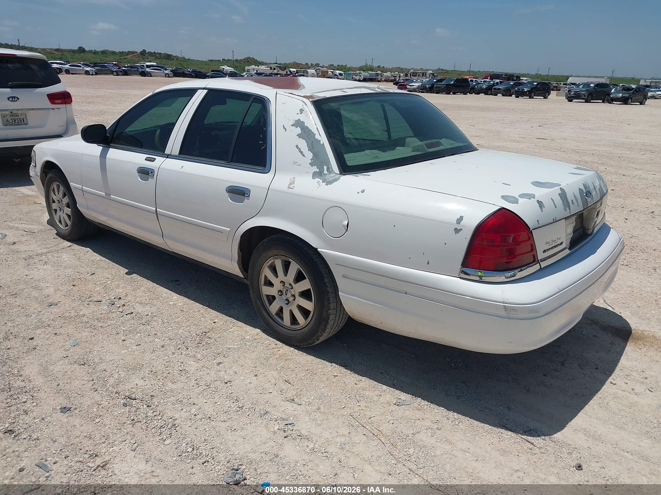 2008 Ford Crown Victoria Lx White vin: 2FAFP74V98X127482