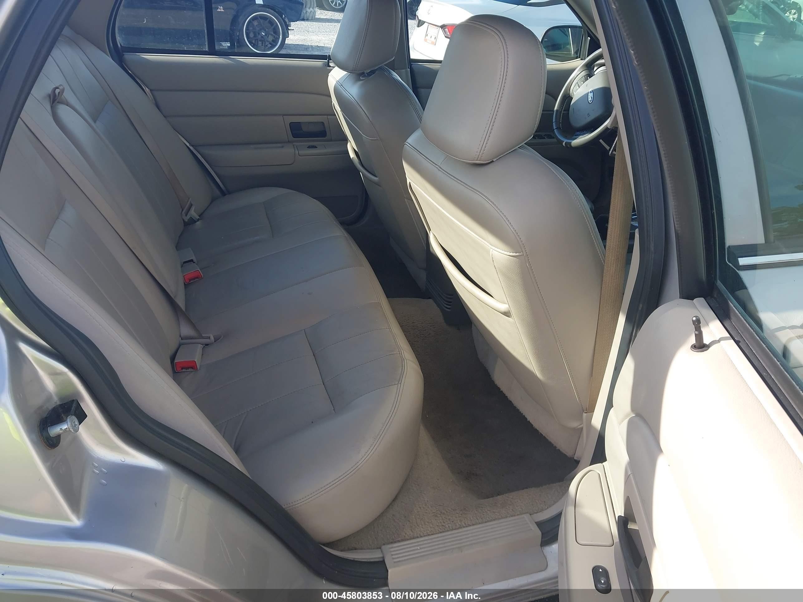 2008 Ford Crown Victoria Lx Silver vin: 2FAFP74V98X128549