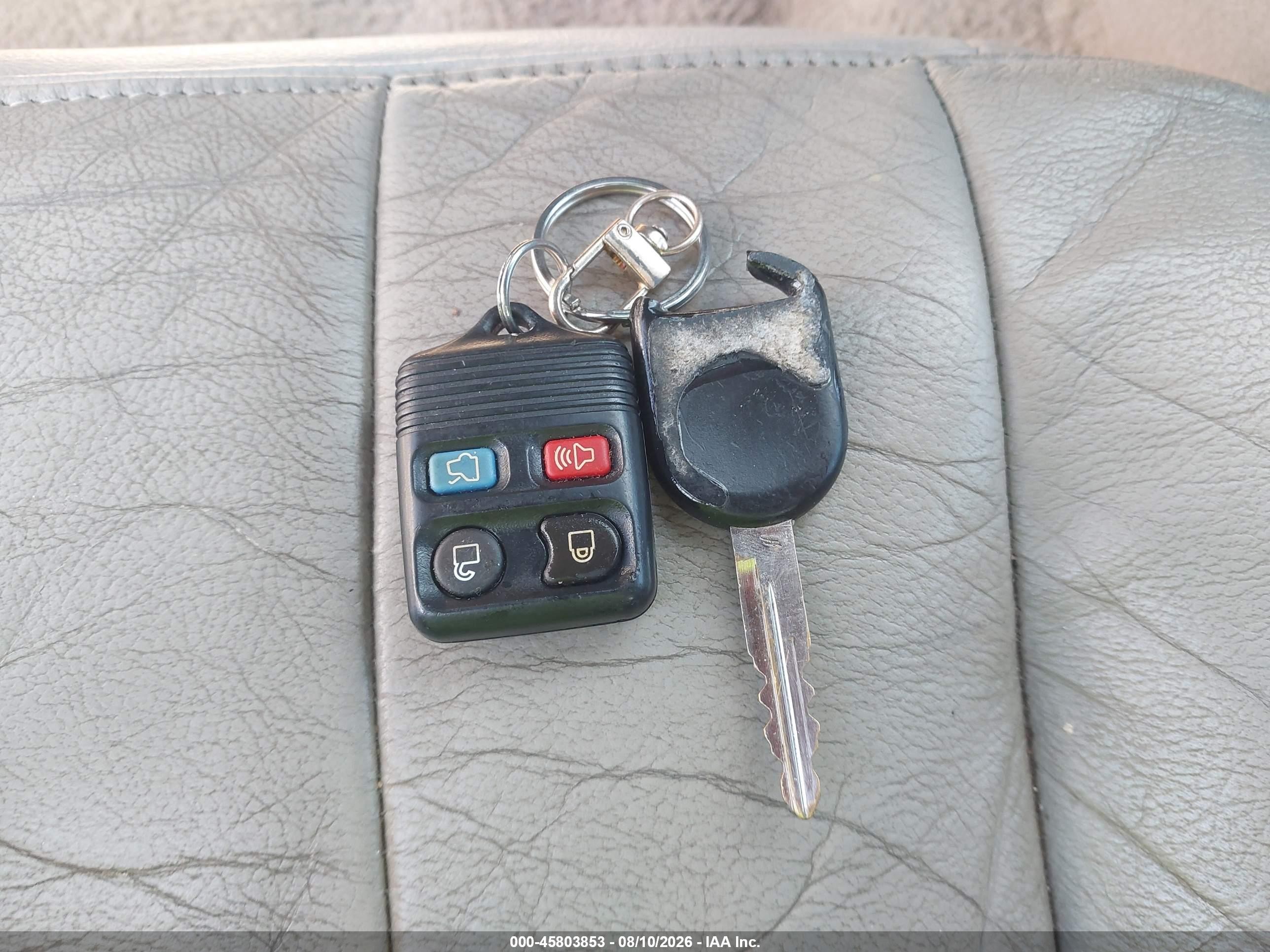 2008 Ford Crown Victoria Lx Silver vin: 2FAFP74V98X128549