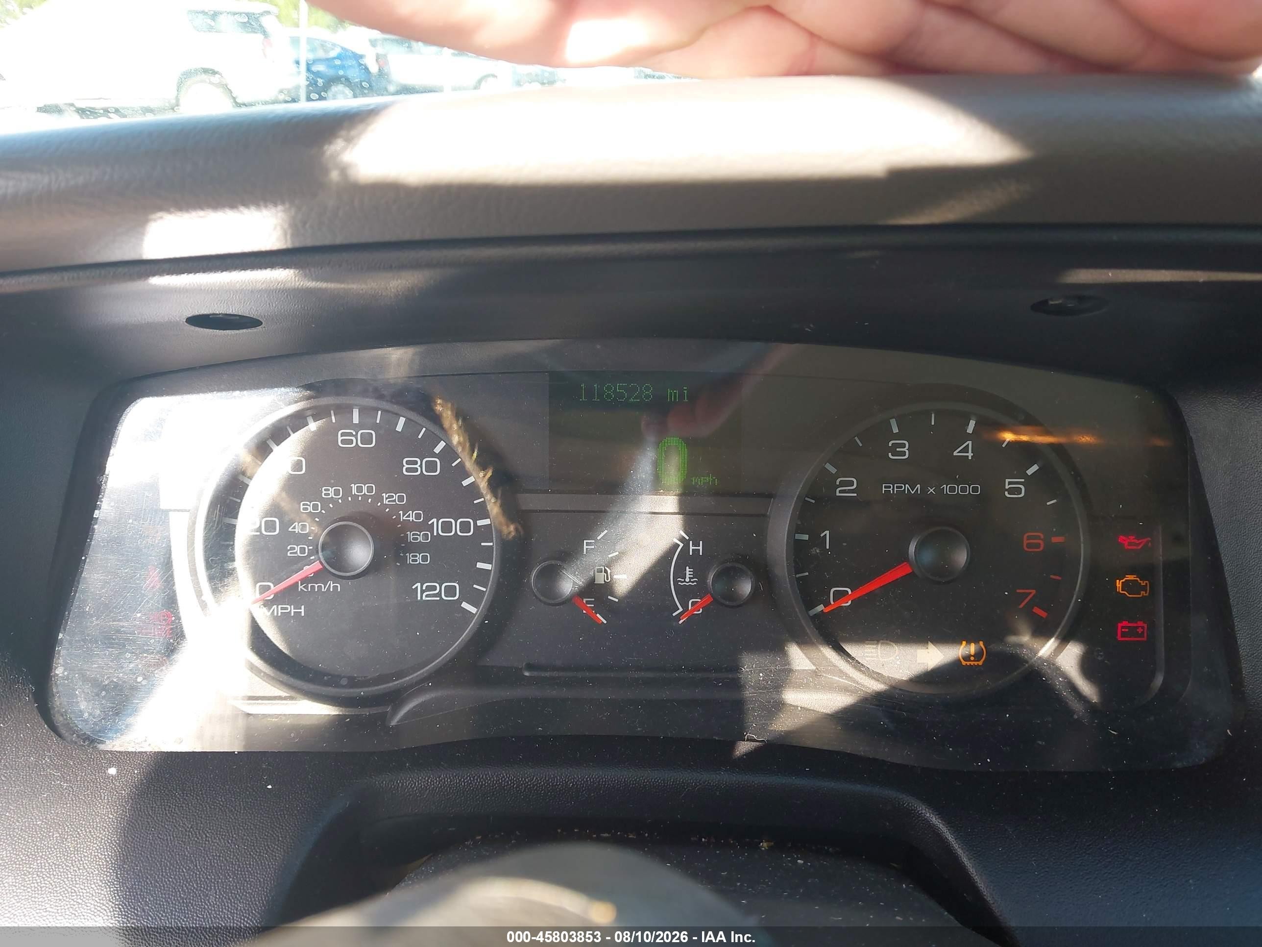 2008 Ford Crown Victoria Lx Silver vin: 2FAFP74V98X128549
