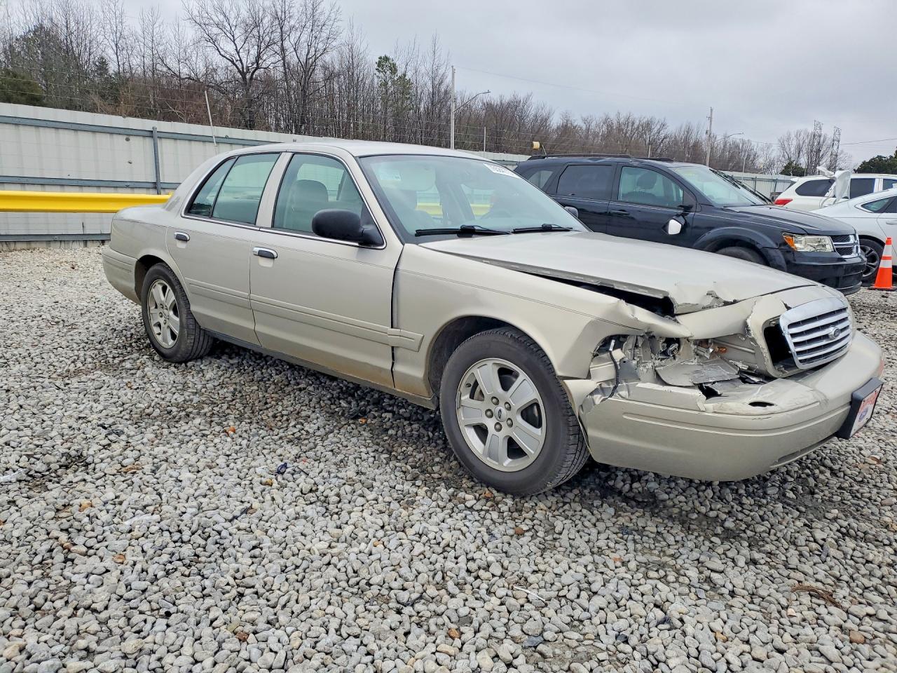 2008 Ford Crown Victoria Lx Beige vin: 2FAFP74V98X171370