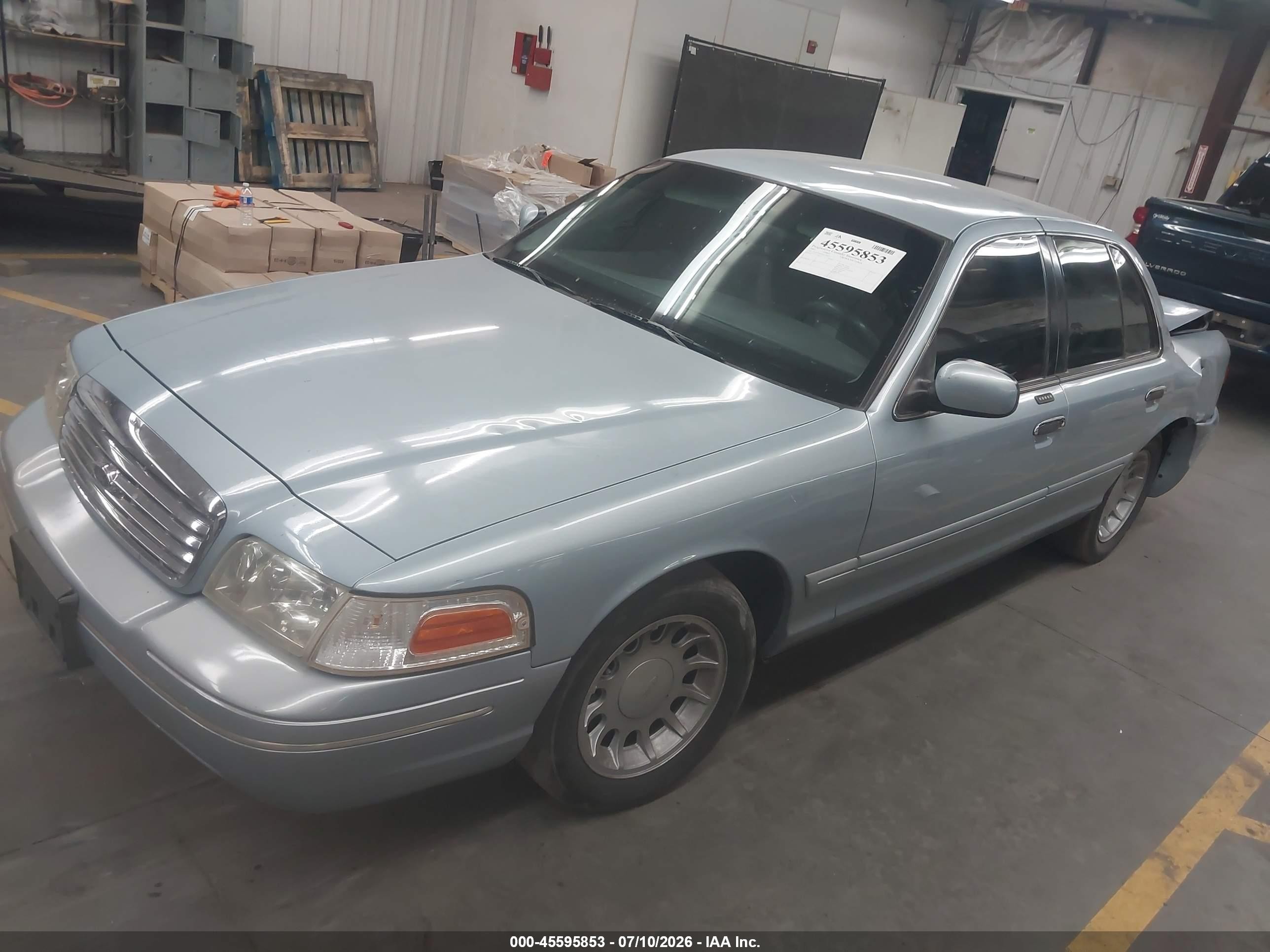 2002 Ford Crown Victoria Lx Light Blue vin: 2FAFP74W02X159611