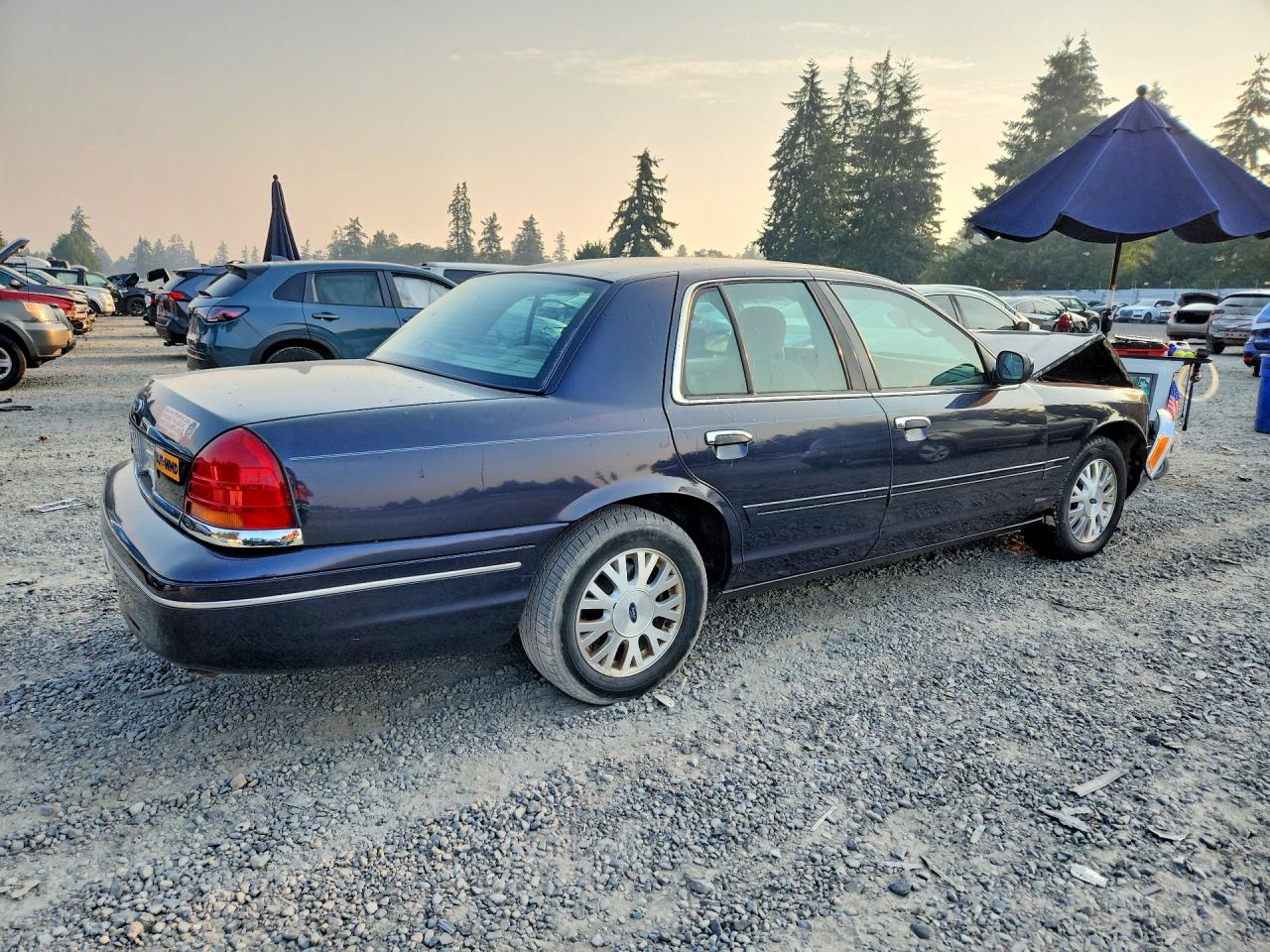 2003 Ford Crown Victoria Lx Black vin: 2FAFP74W03X127856