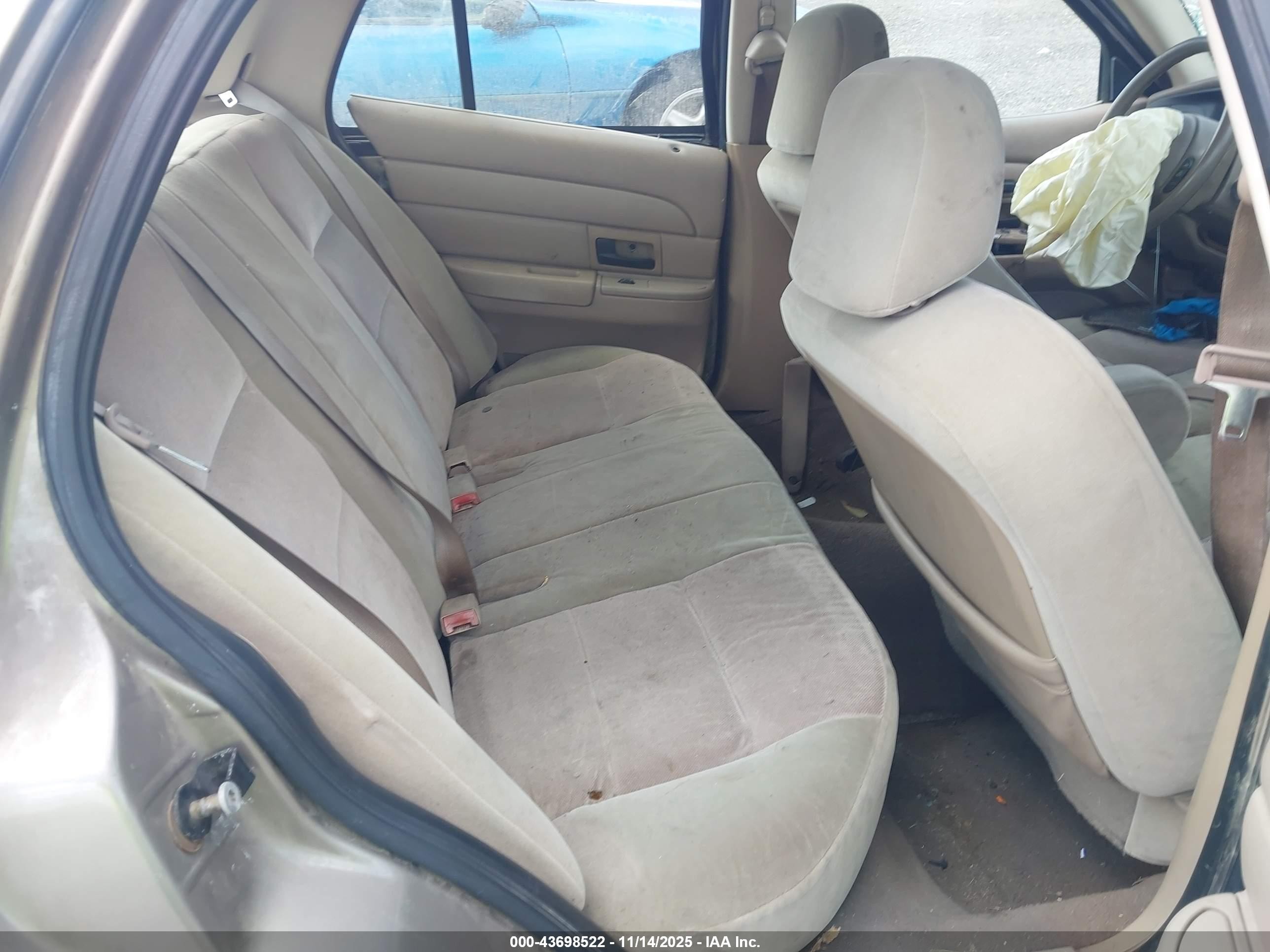 2004 Ford Crown Victoria Lx Brown vin: 2FAFP74W04X160163