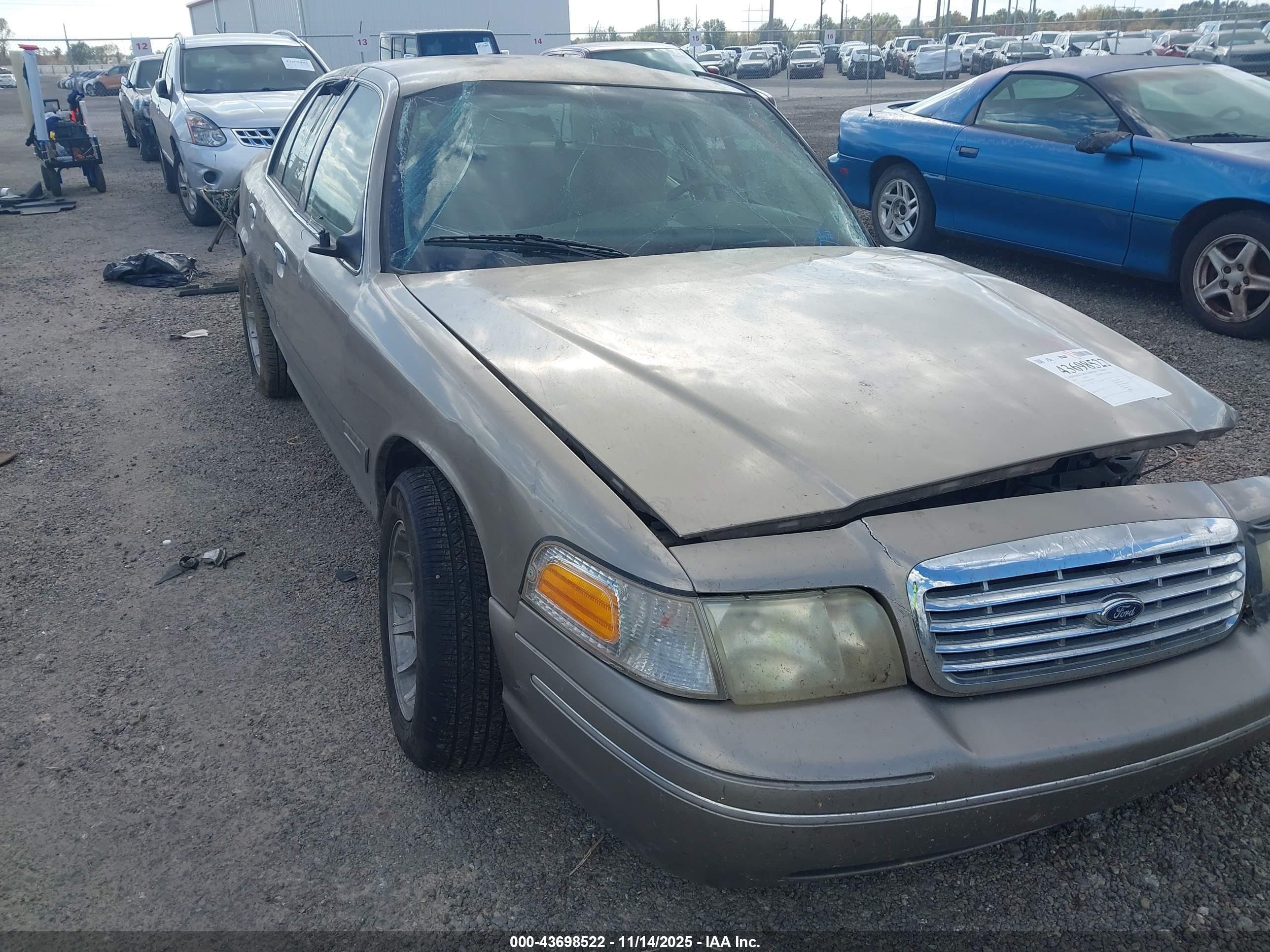 2004 Ford Crown Victoria Lx Brown vin: 2FAFP74W04X160163