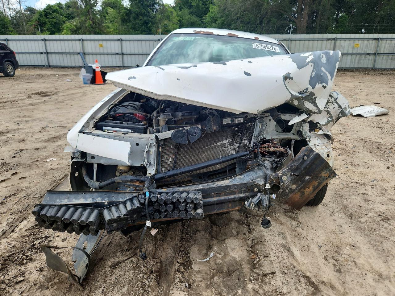 2004 Ford Crown Vic White vin: 2FAFP74W04X160454
