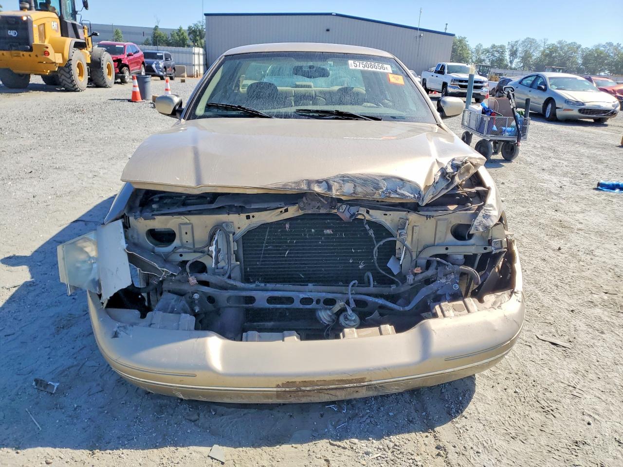 1999 Ford Crown Vic Cou Gold vin: 2FAFP74W0XX115762