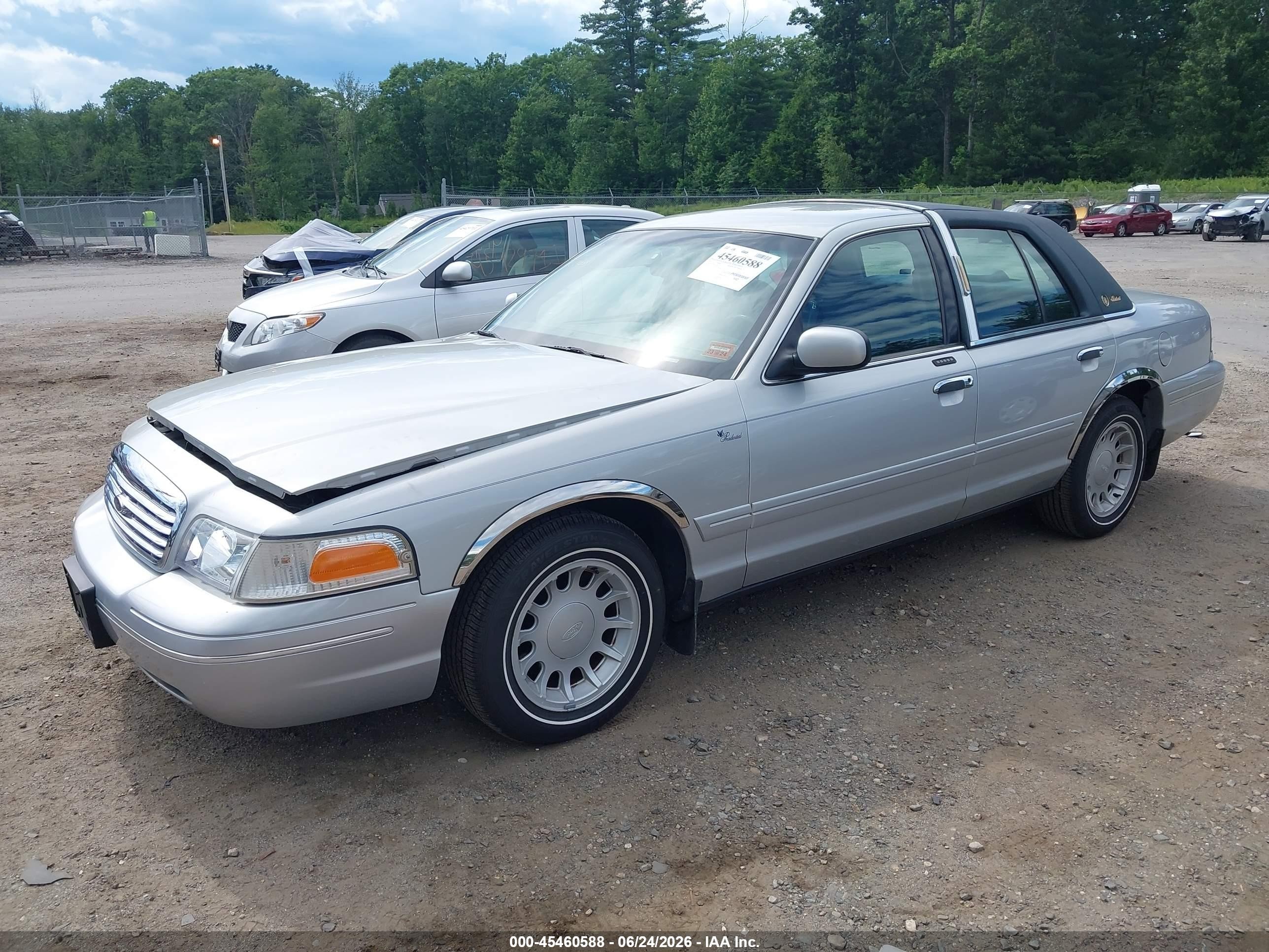 2001 Ford Crown Victoria Lx Silver vin: 2FAFP74W11X201234