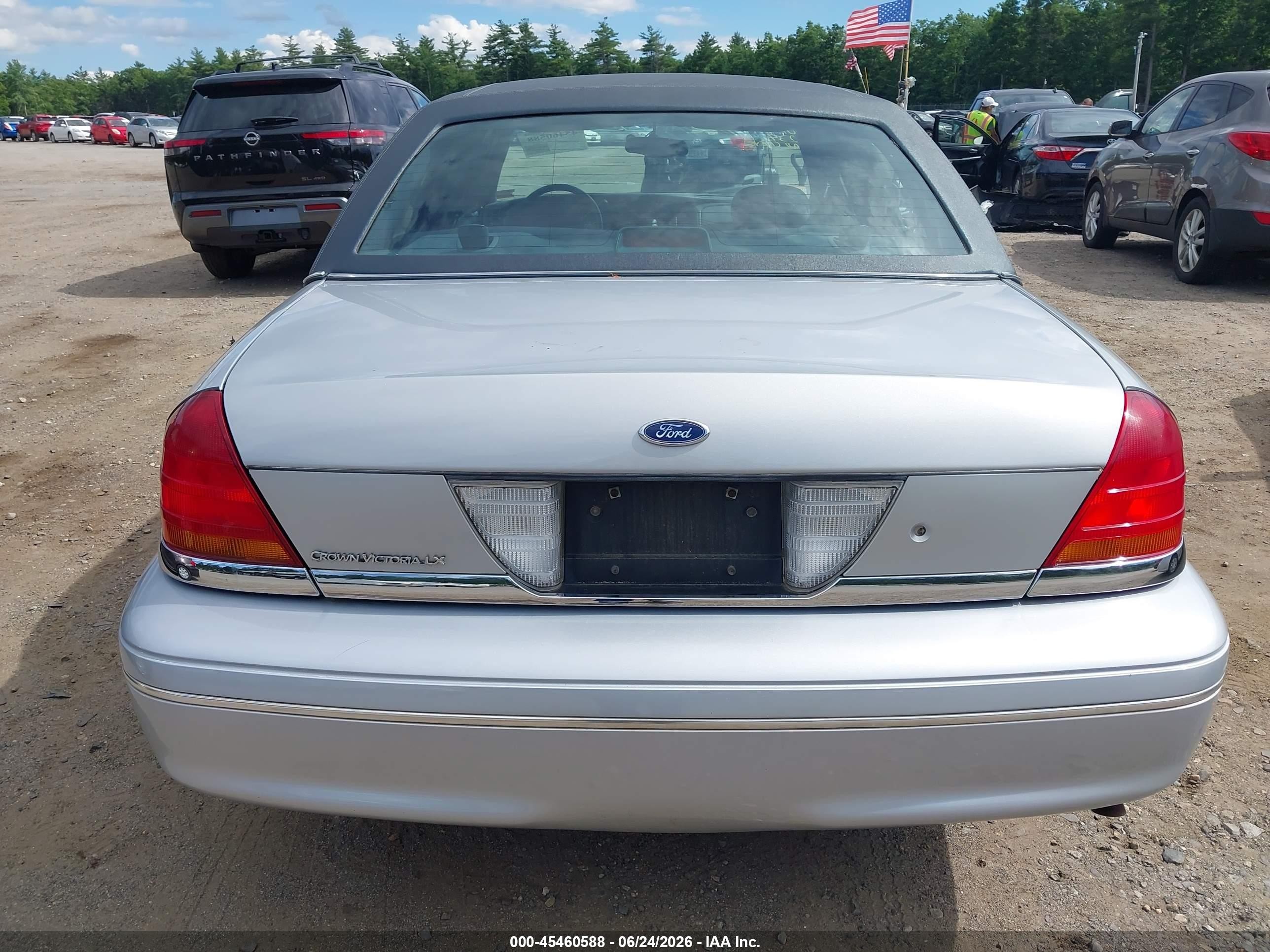 2001 Ford Crown Victoria Lx Silver vin: 2FAFP74W11X201234