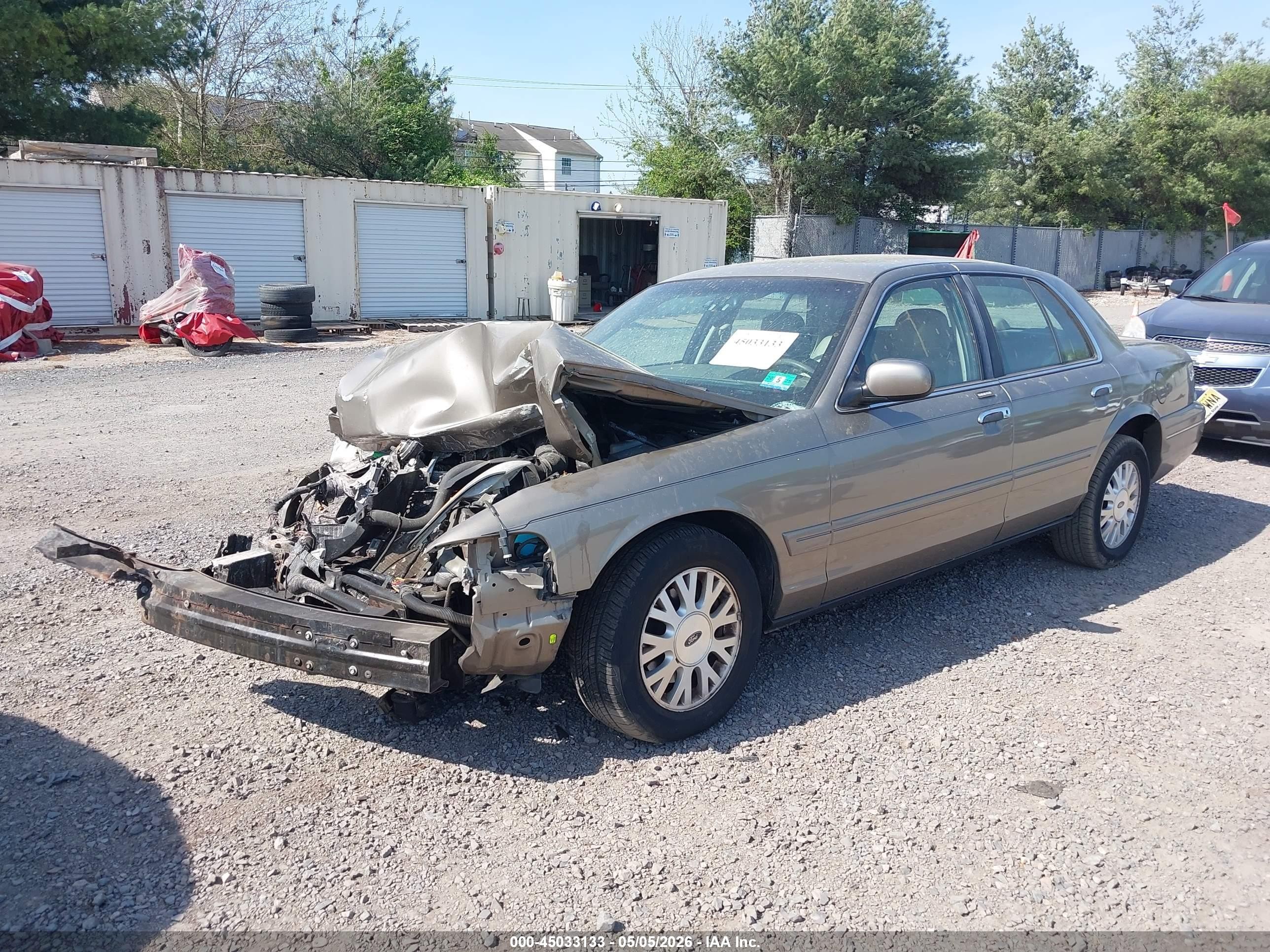 2003 Ford Crown Victoria Lx Желто-коричневый vin: 2FAFP74W13X109754