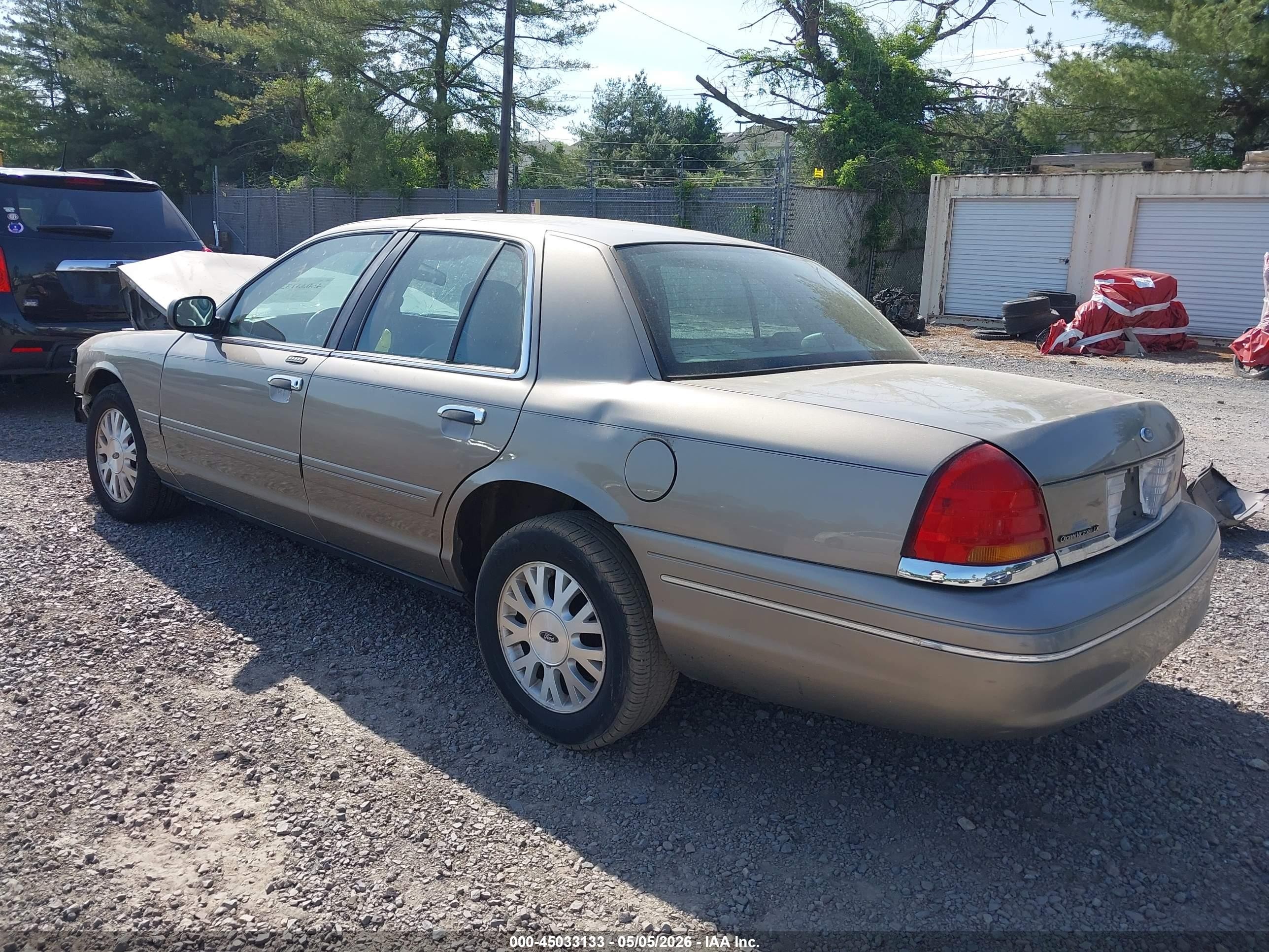 2003 Ford Crown Victoria Lx Желто-коричневый vin: 2FAFP74W13X109754