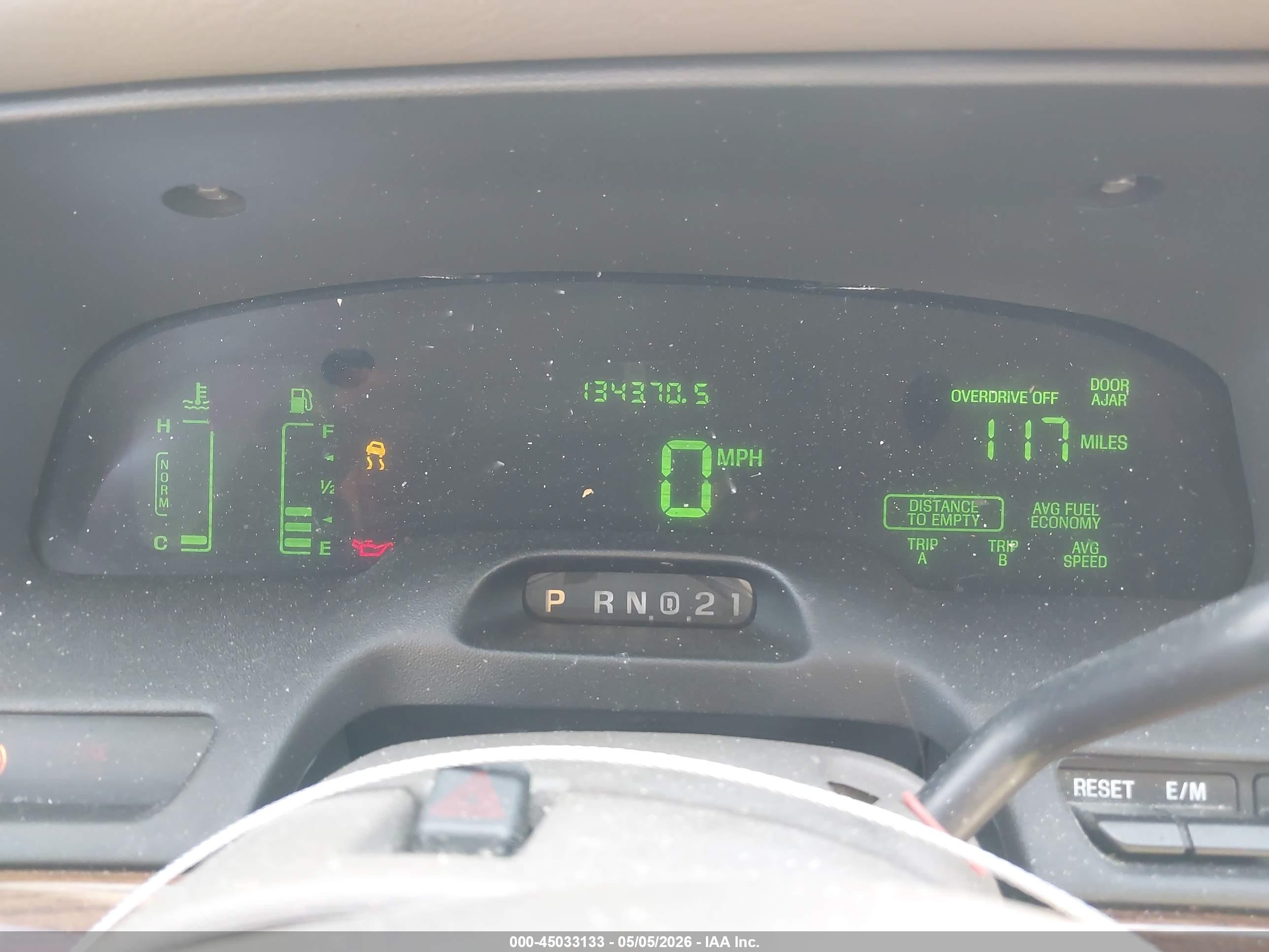 2003 Ford Crown Victoria Lx Желто-коричневый vin: 2FAFP74W13X109754