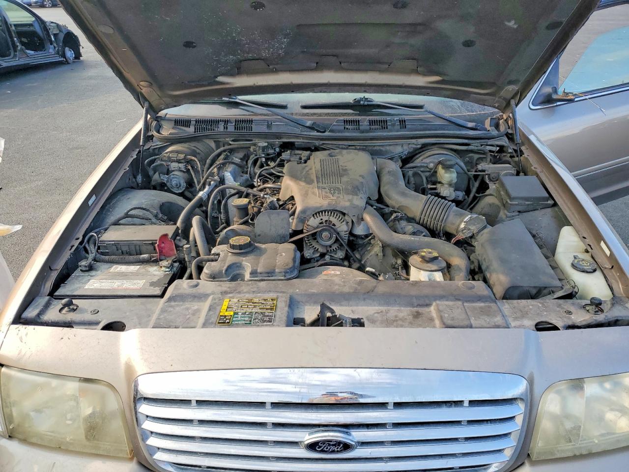 2004 Ford Crown Victoria Lx Gold vin: 2FAFP74W14X148281