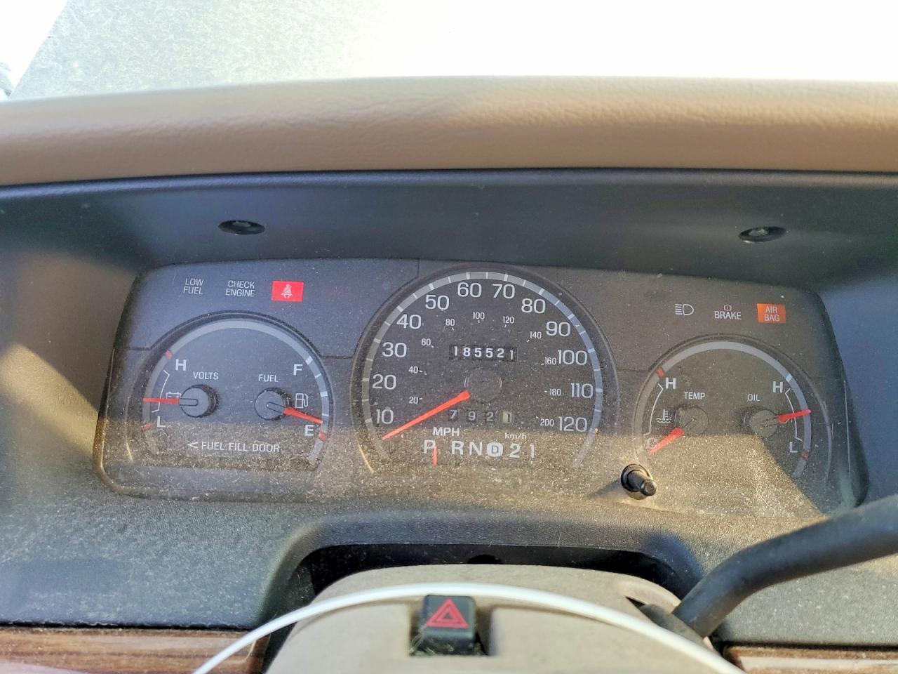 2004 Ford Crown Victoria Lx Gold vin: 2FAFP74W14X148281