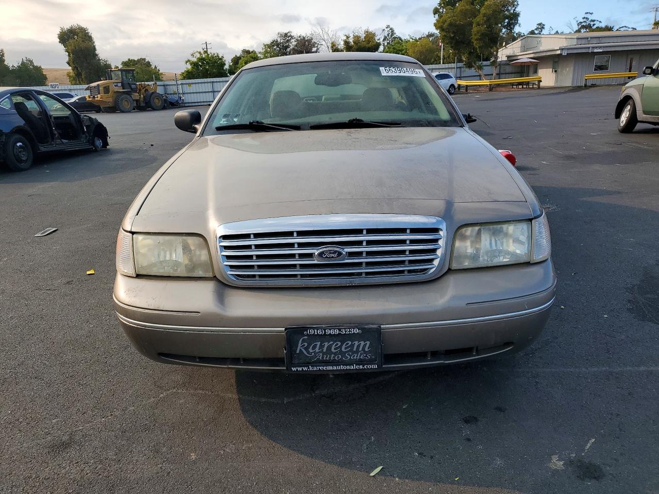 2004 Ford Crown Victoria Lx Gold vin: 2FAFP74W14X148281