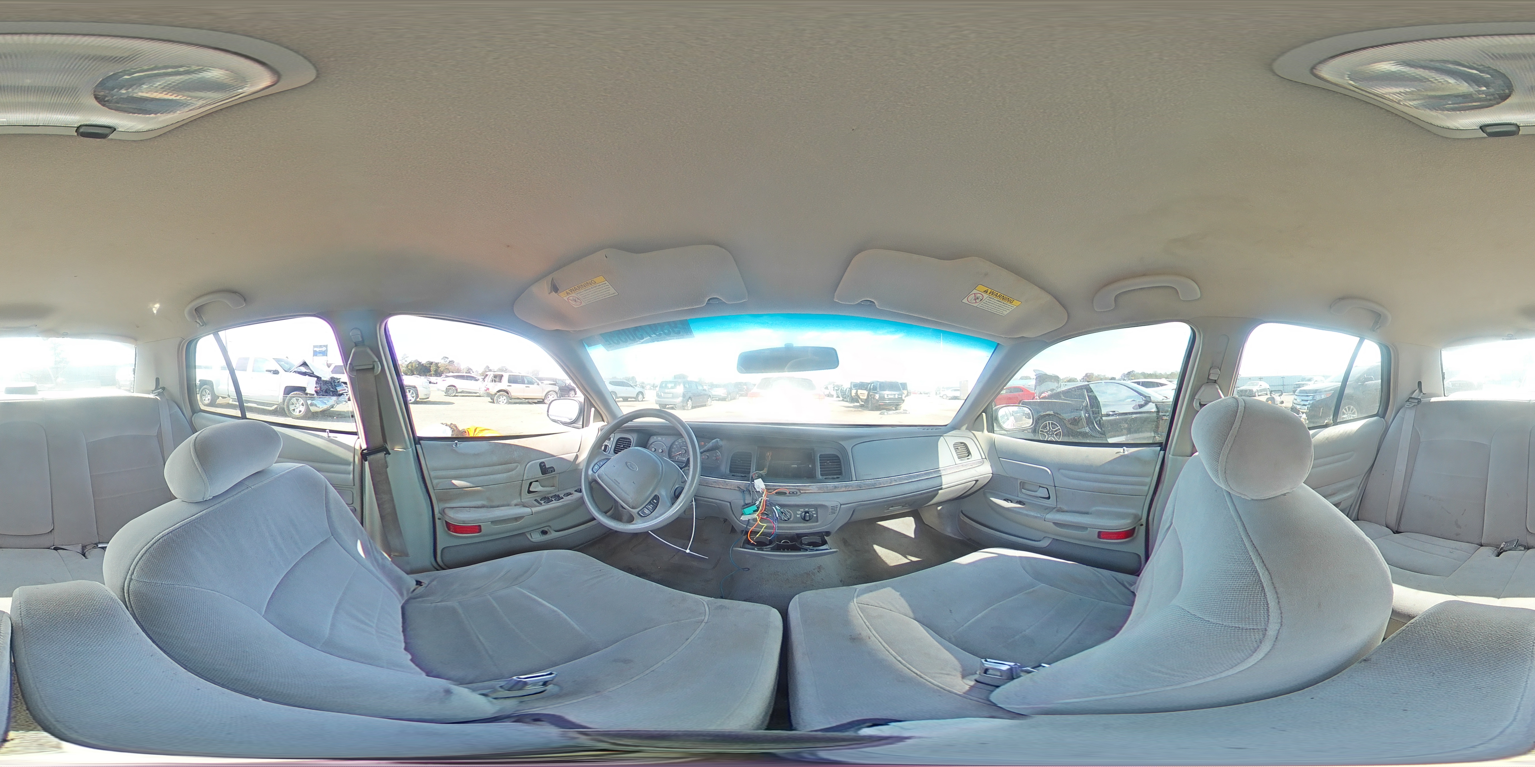 1999 Ford Crown Victoria Lx Красный vin: 2FAFP74W1XX197663