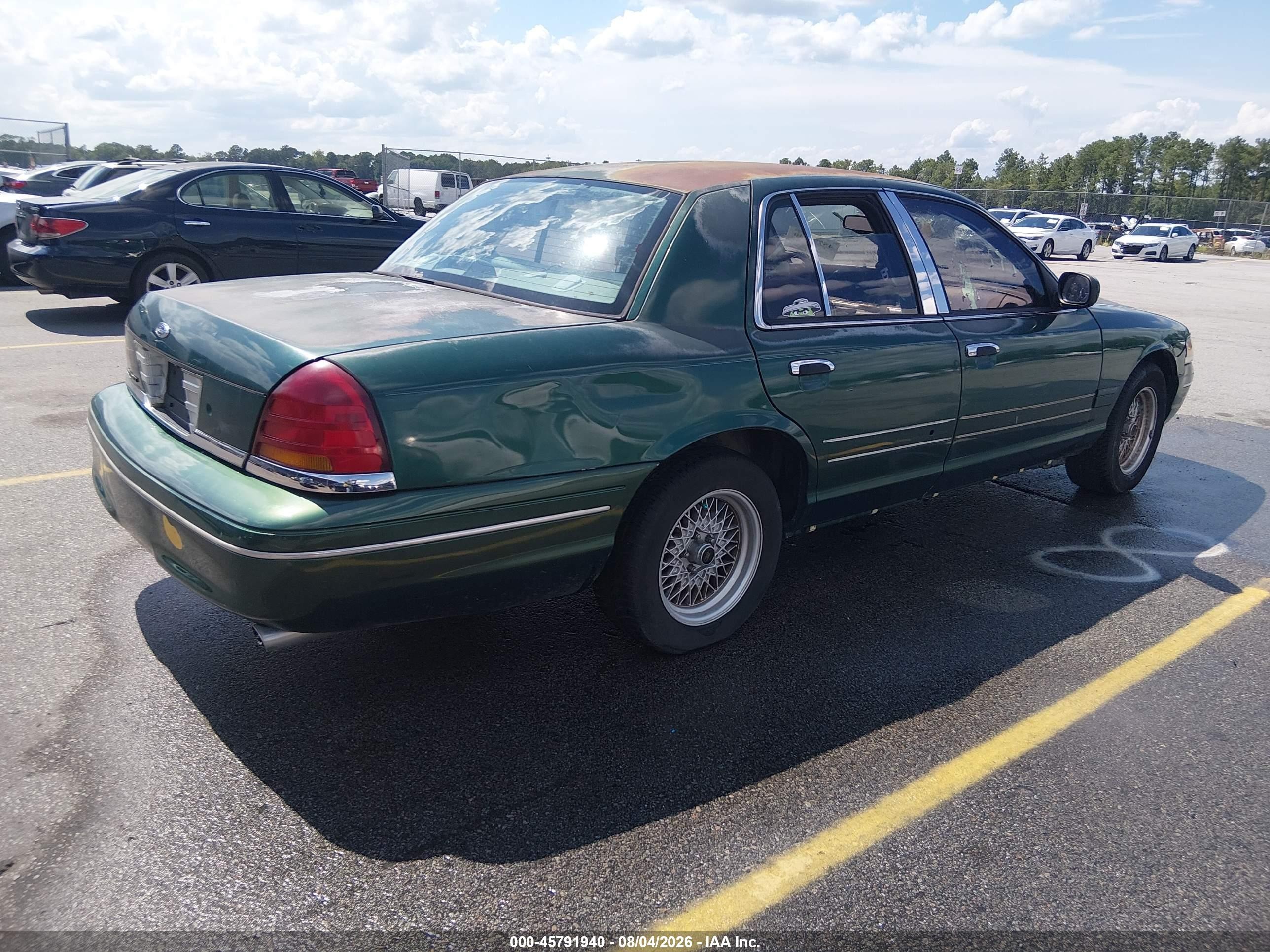 2000 Ford Crown Victoria Lx Green vin: 2FAFP74W1YX158556