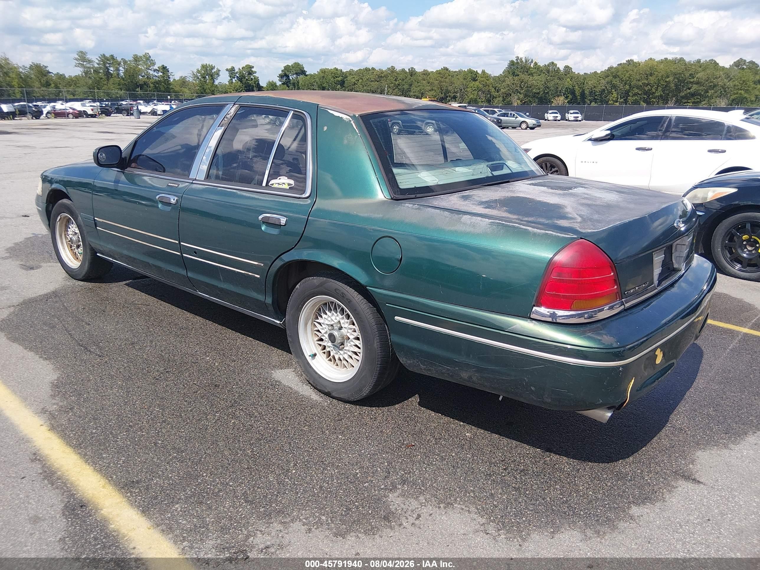 2000 Ford Crown Victoria Lx Green vin: 2FAFP74W1YX158556