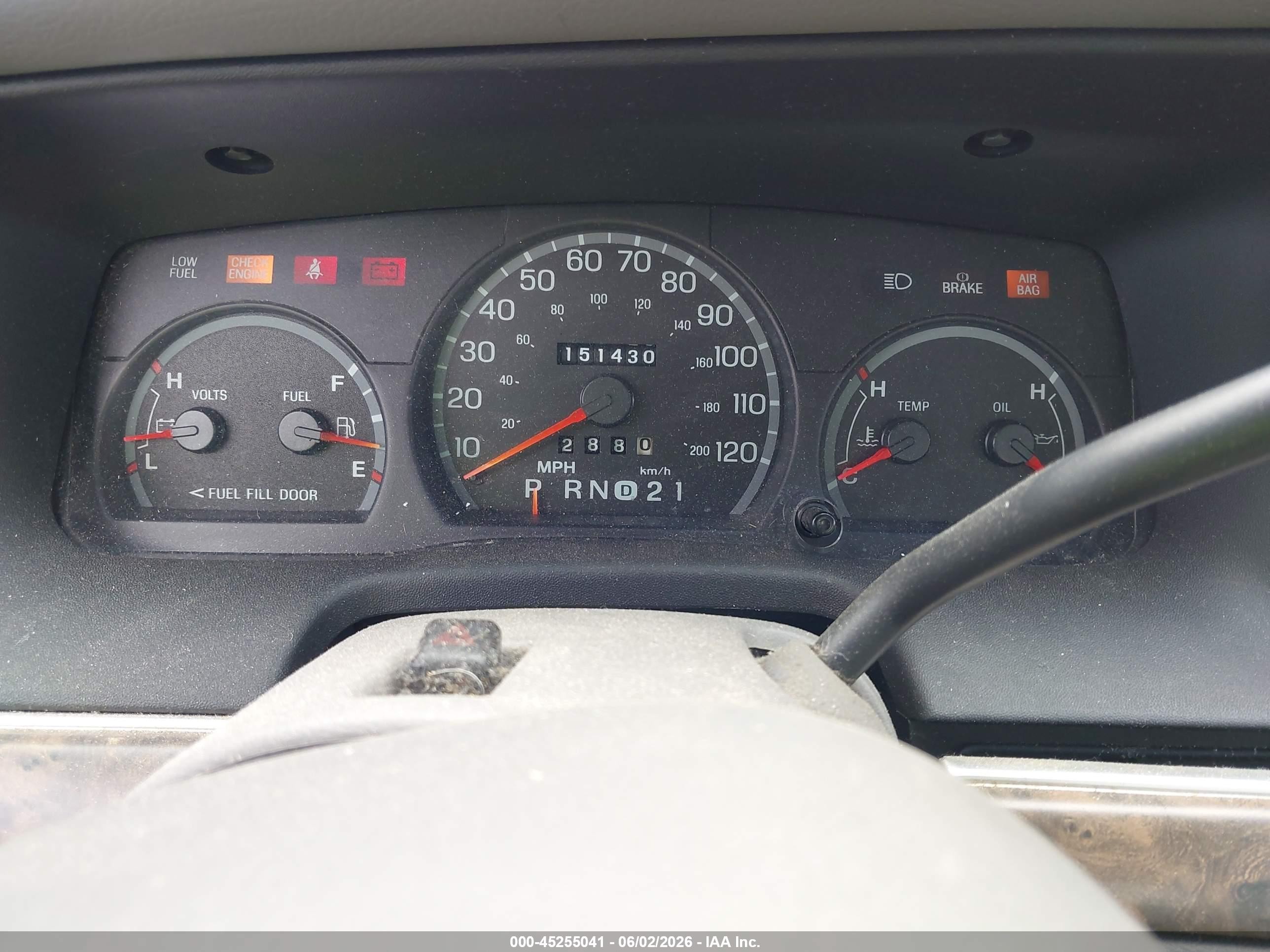 2000 Ford Crown Victoria Lx Silver vin: 2FAFP74W1YX184185
